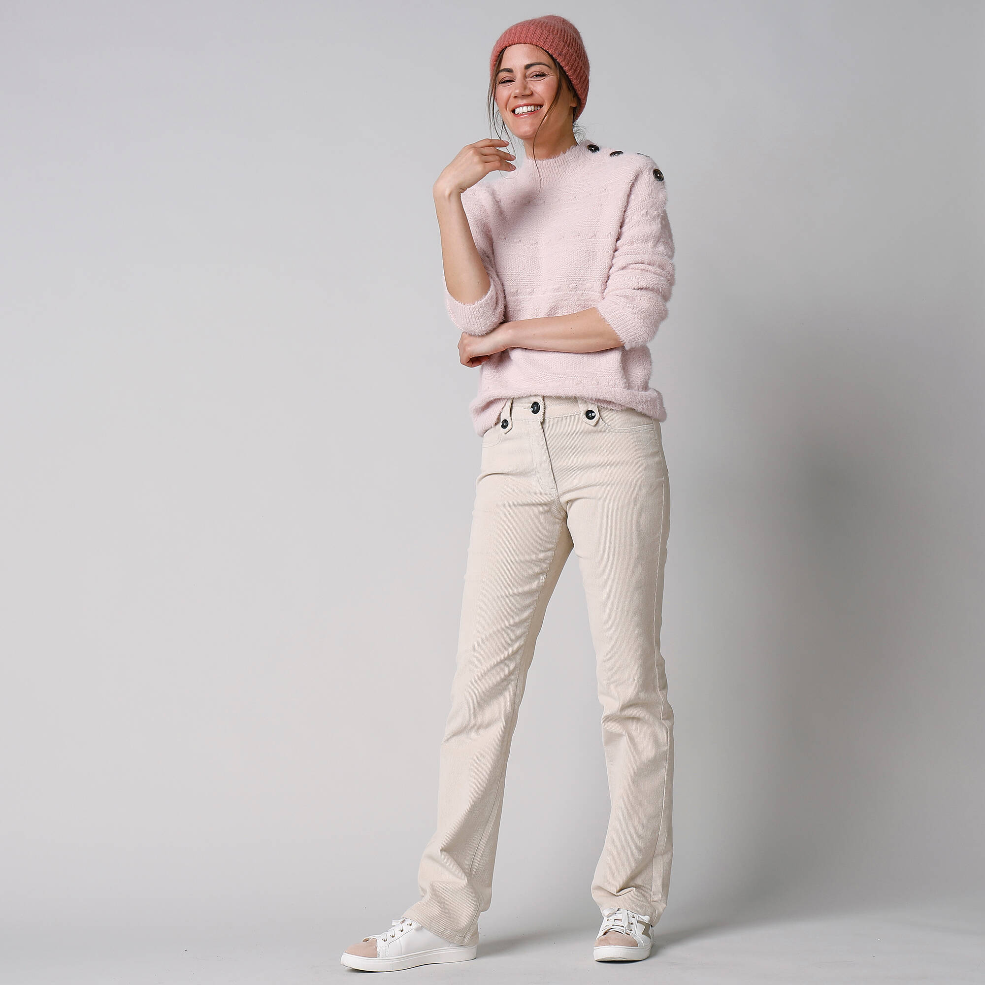 Pantalon droit, velours c&ocirc;telé