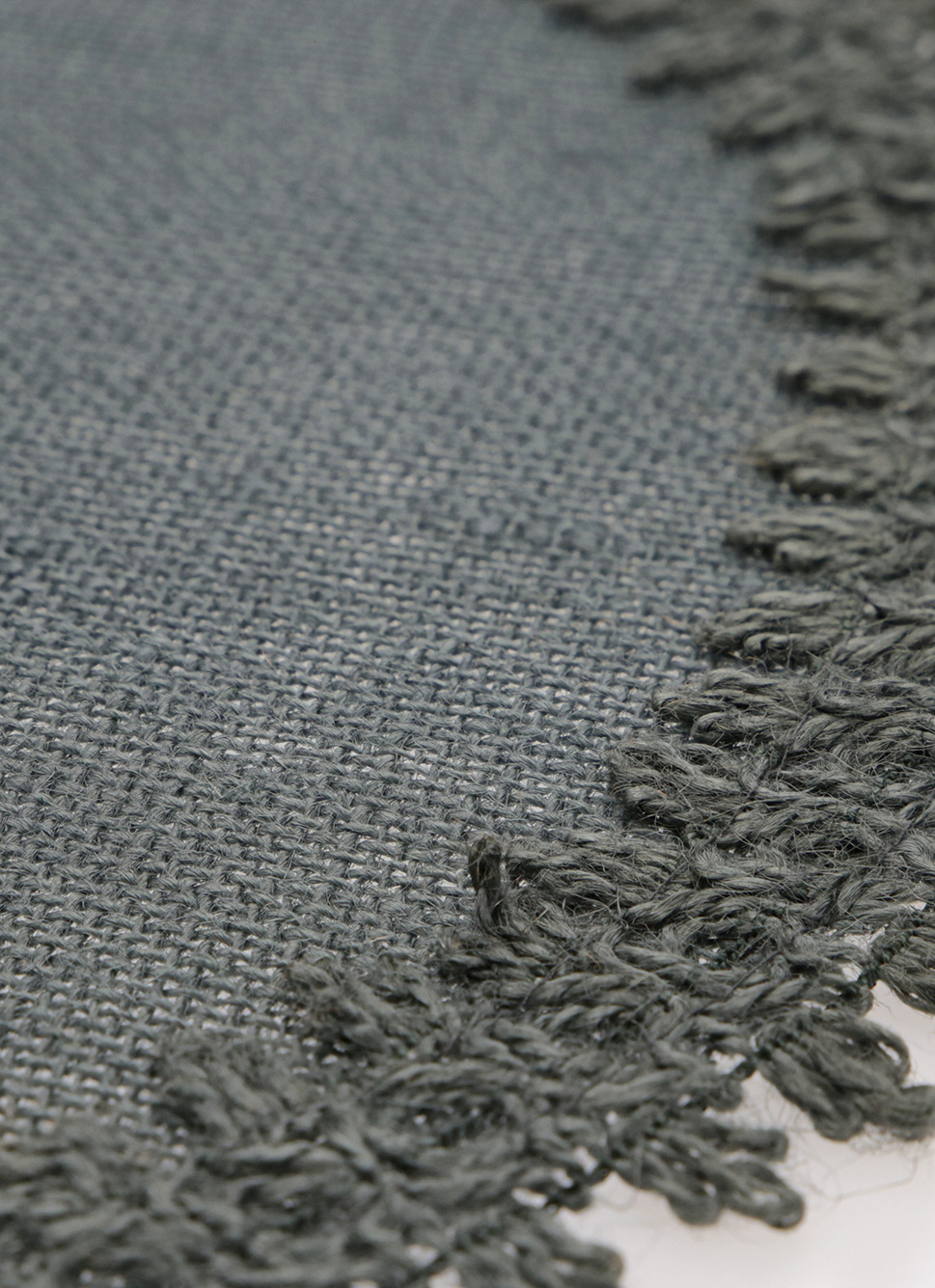 SET DE TABLE EN LIN FINITION GALON GRIS FONCÉ