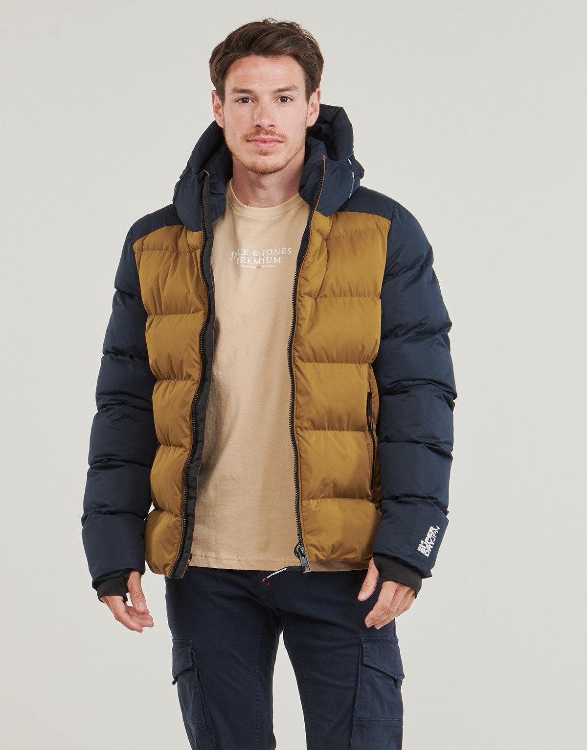 Superdry - HOODED COLOR BLOCK - Marine / Camel