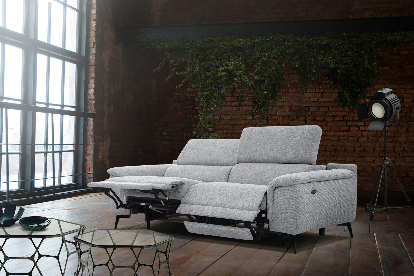 FIERO - Canapé droit 3 places XXL avec 2 relax électriques tissu gris clair