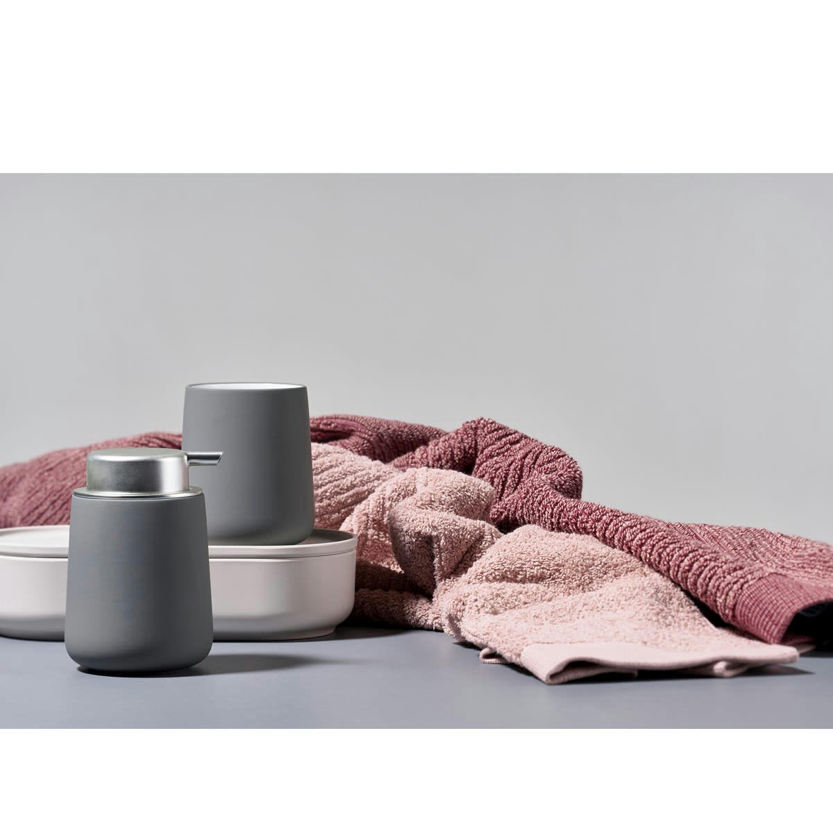 NOVA - Distributeur de savon en porcelaine gris