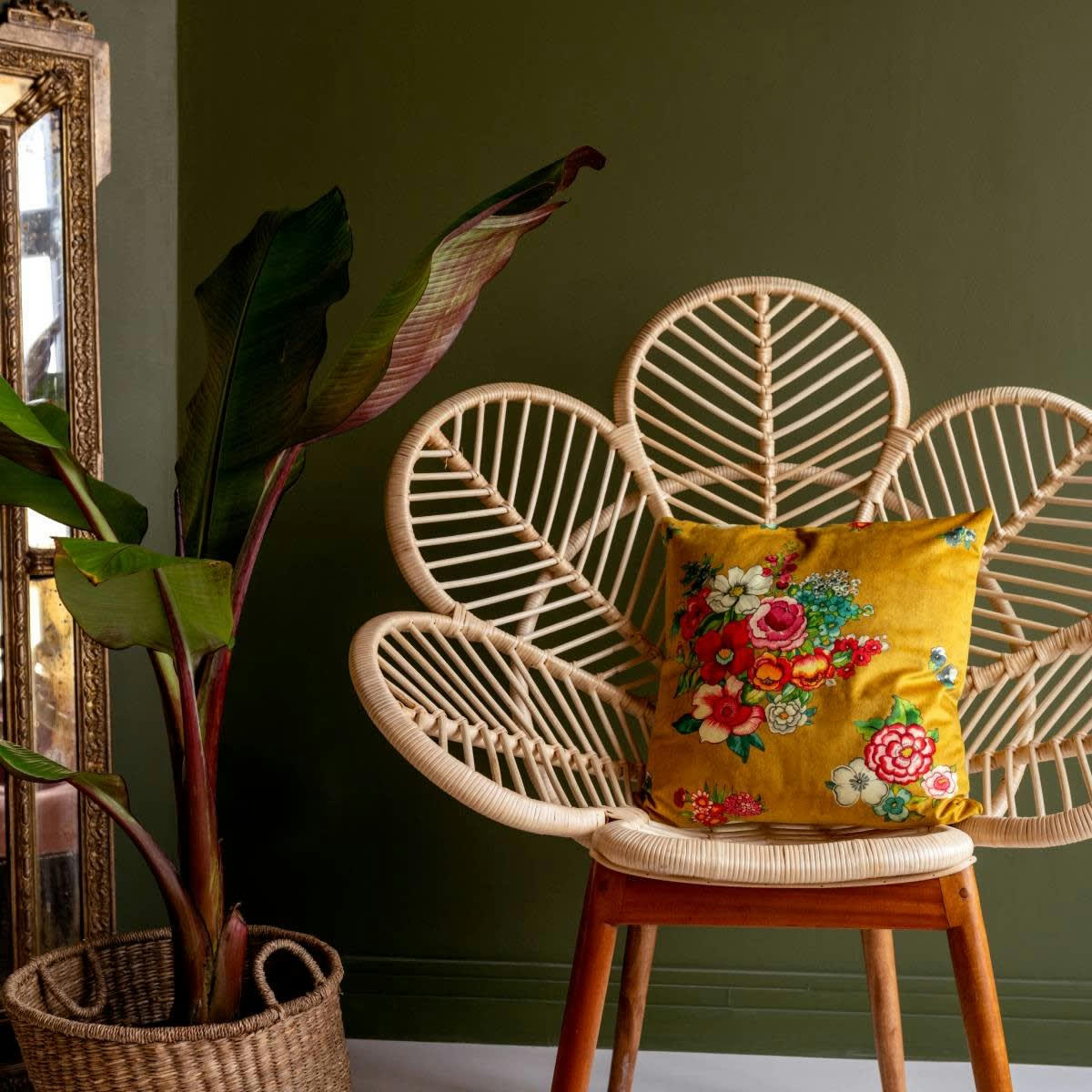 - Housse de coussin velours imprimé fleuri safran 45x45 cm