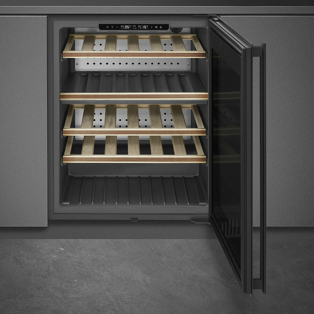 60cm Dolce Stil Novo U/C Wine Cooler with RH Hinge Eclipse Glass