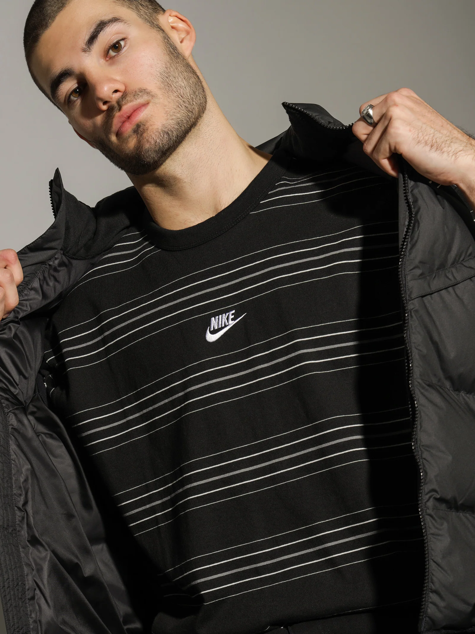 Sportswear Premium Essentials Sustainable Stripe T-Shirt