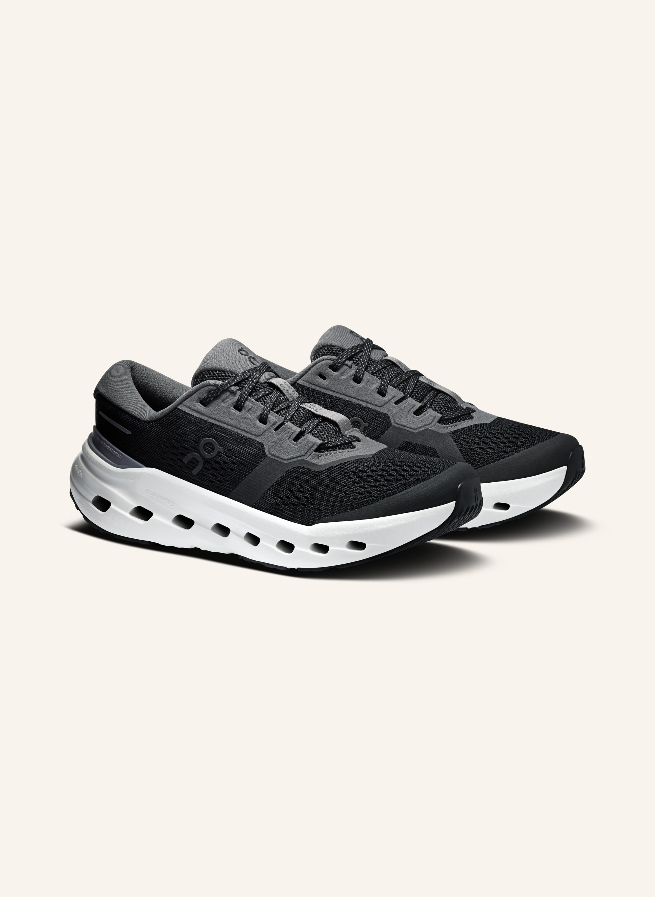 On Laufschuhe CLOUDRUNNER 3