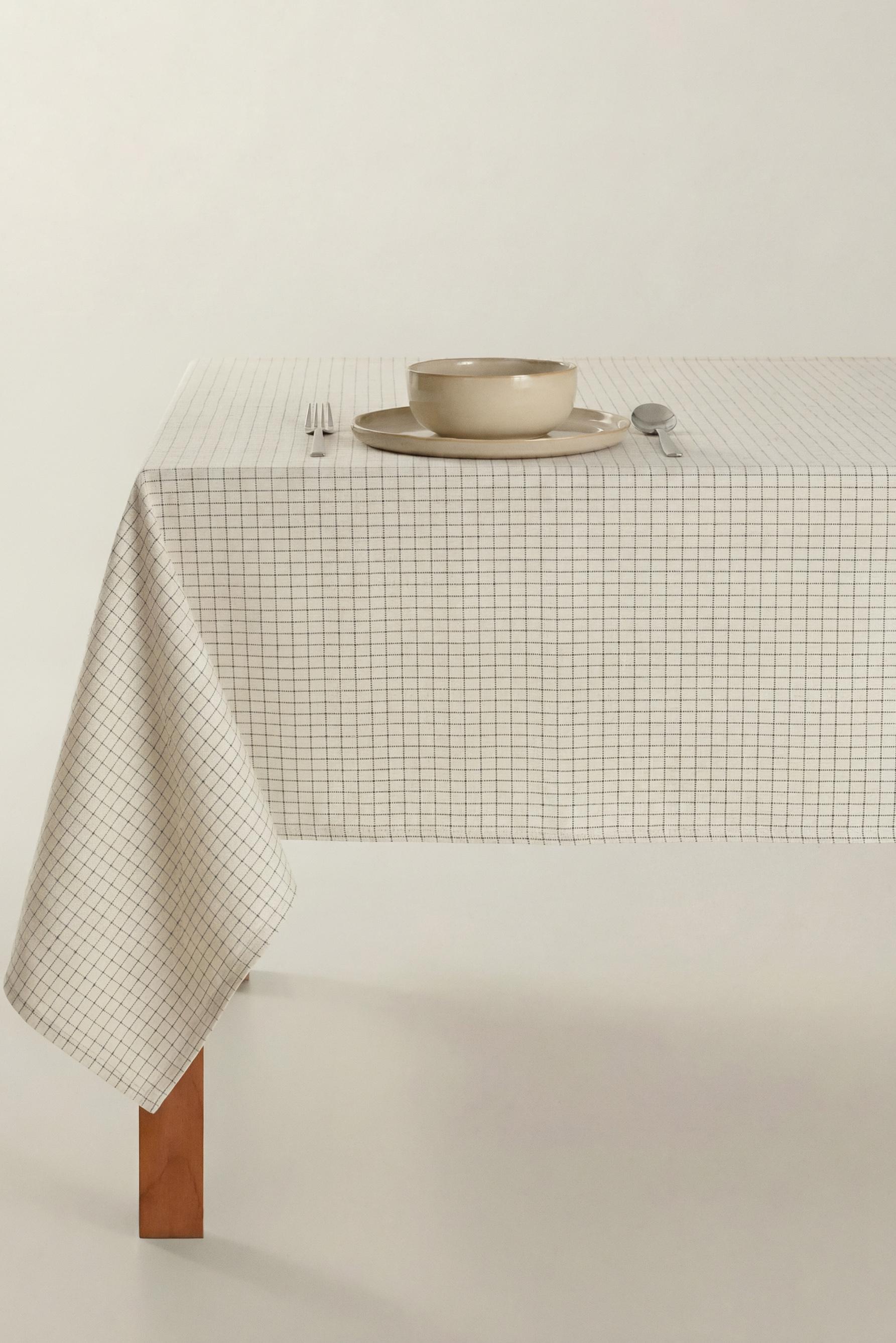 Mantel cuadros 140 x 240 cm