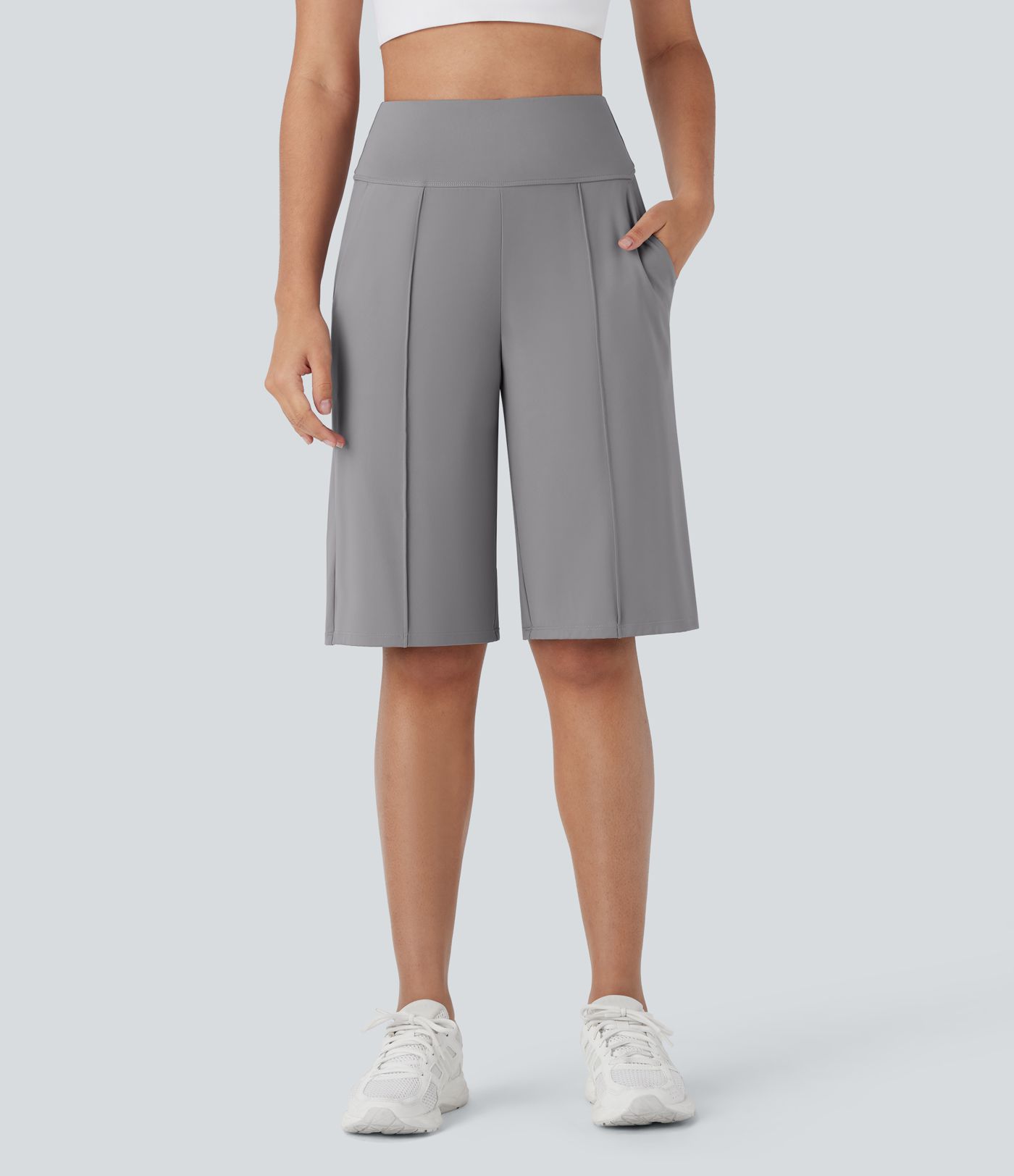 Short bermuda d'entraînement SoftlyZero™ Airy, jambe droite, taille haute avec poches latérales, à effet frais InstantCool, protection solaire UPF50