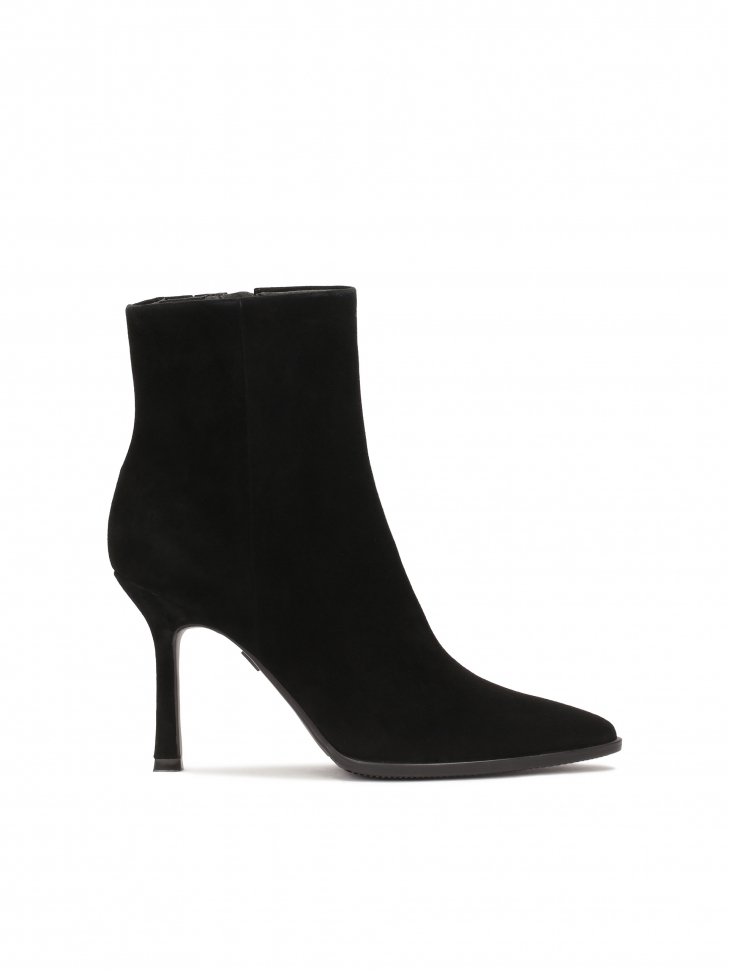 Suede heeled boots