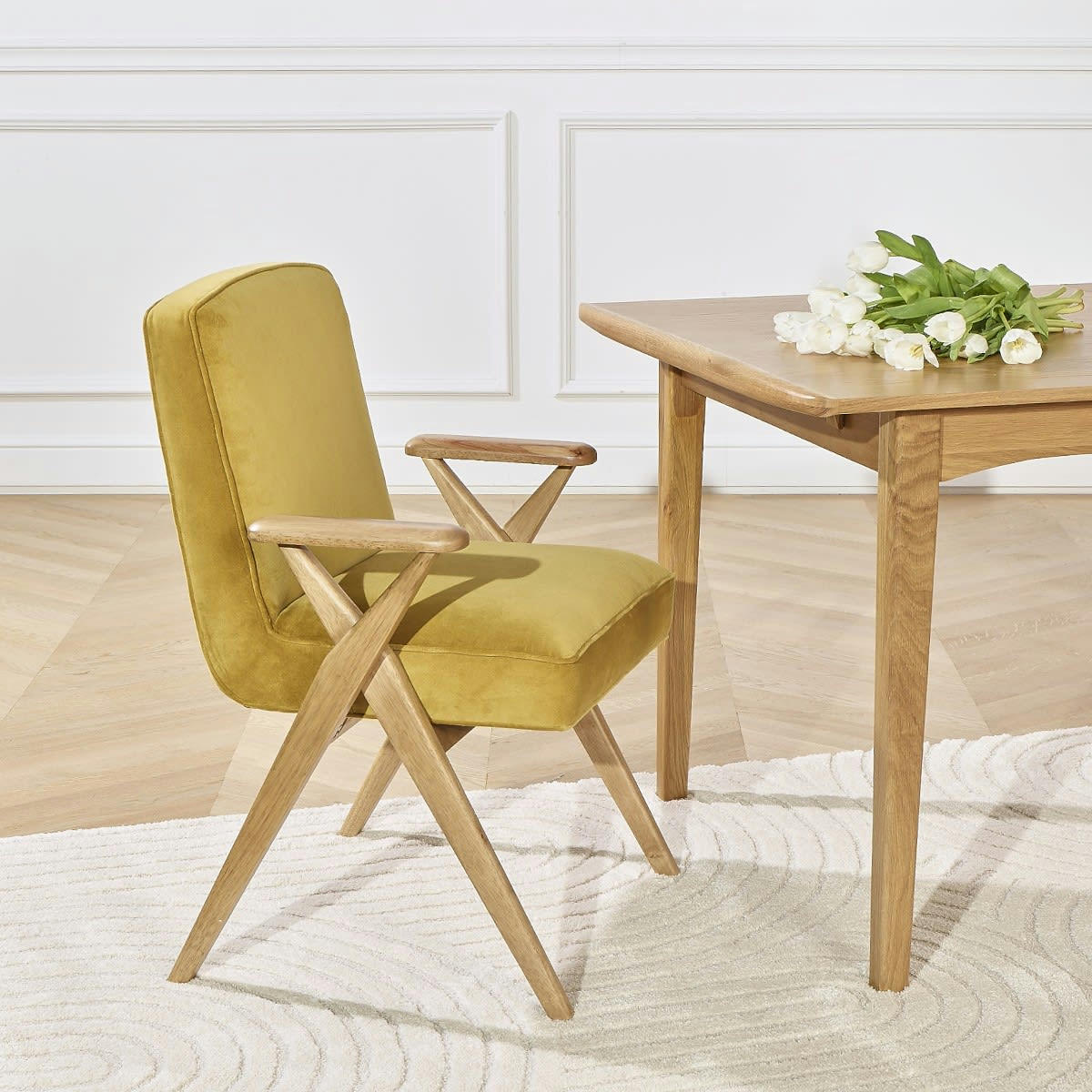 BO PARIS - X - Fauteuil de table scandinave en bois et velours jaune moutarde