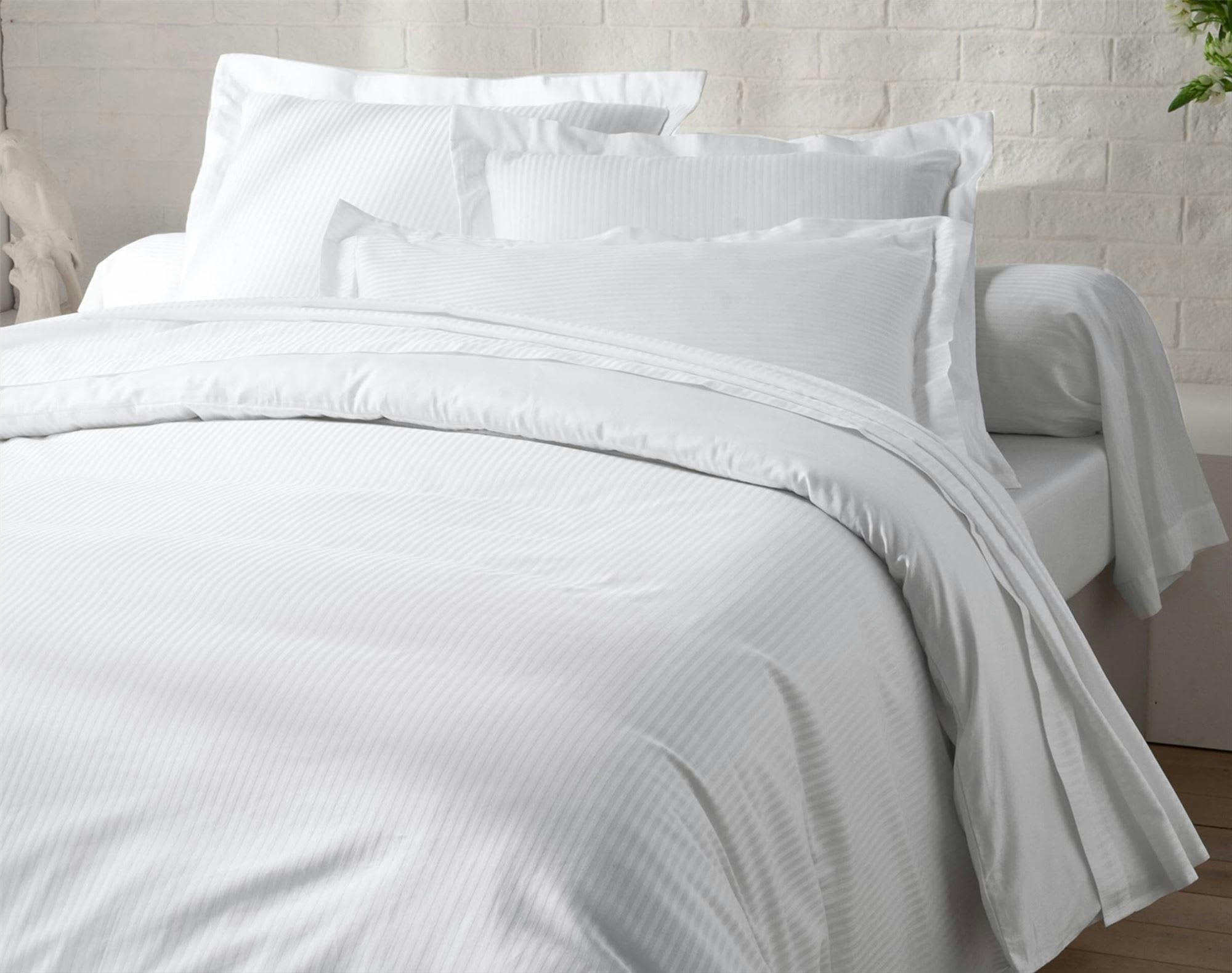 SATIN RAYE/UNI - Housse de couette 200x200 blanc en coton