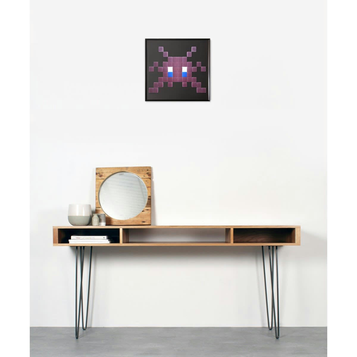 INVADERS - Cadre mosaïque en verre mauve 30x30cm