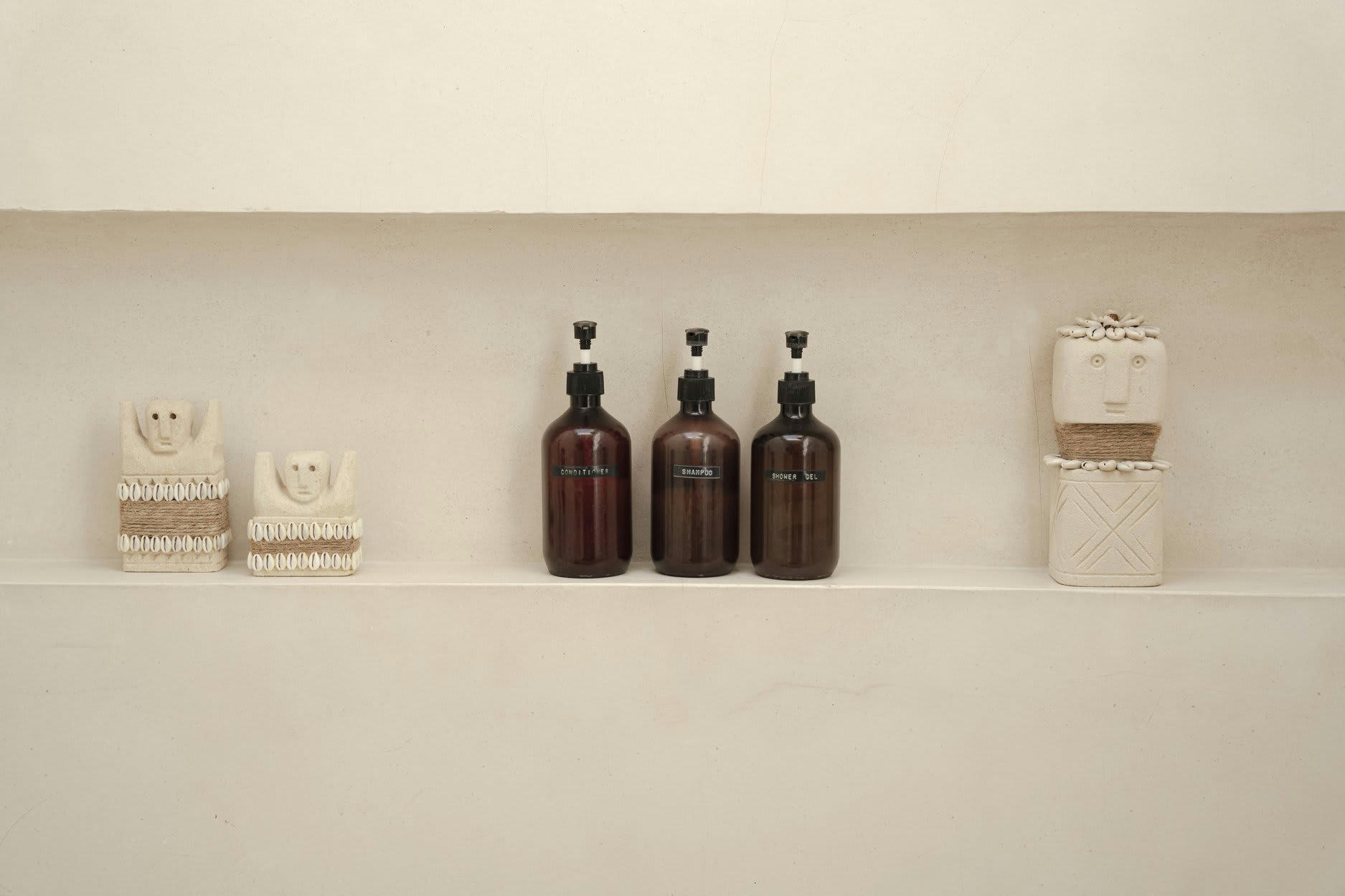 SUMBA - Statue en grès moyen