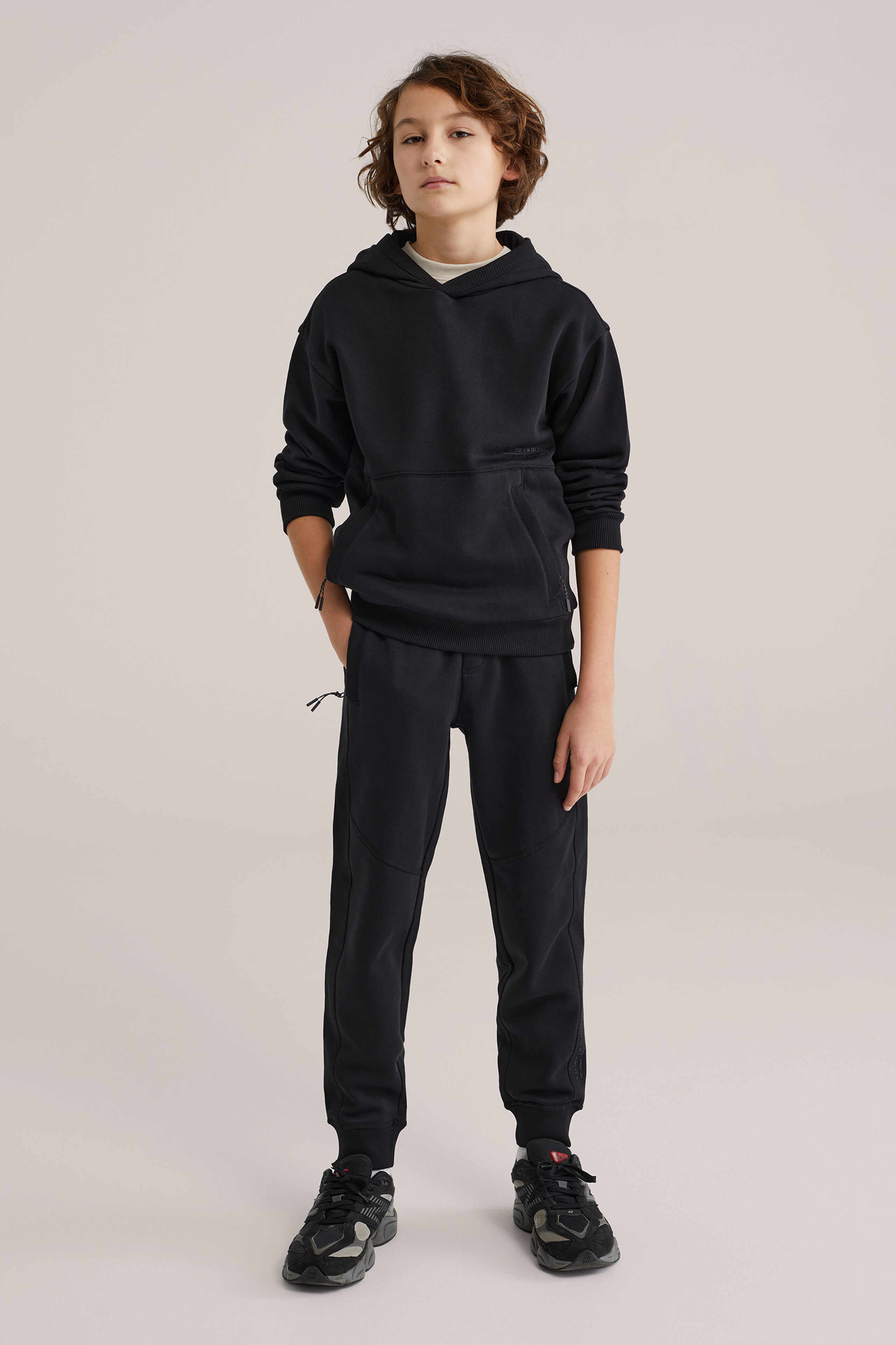 Jongens hoodie met capuchon en ritszakken