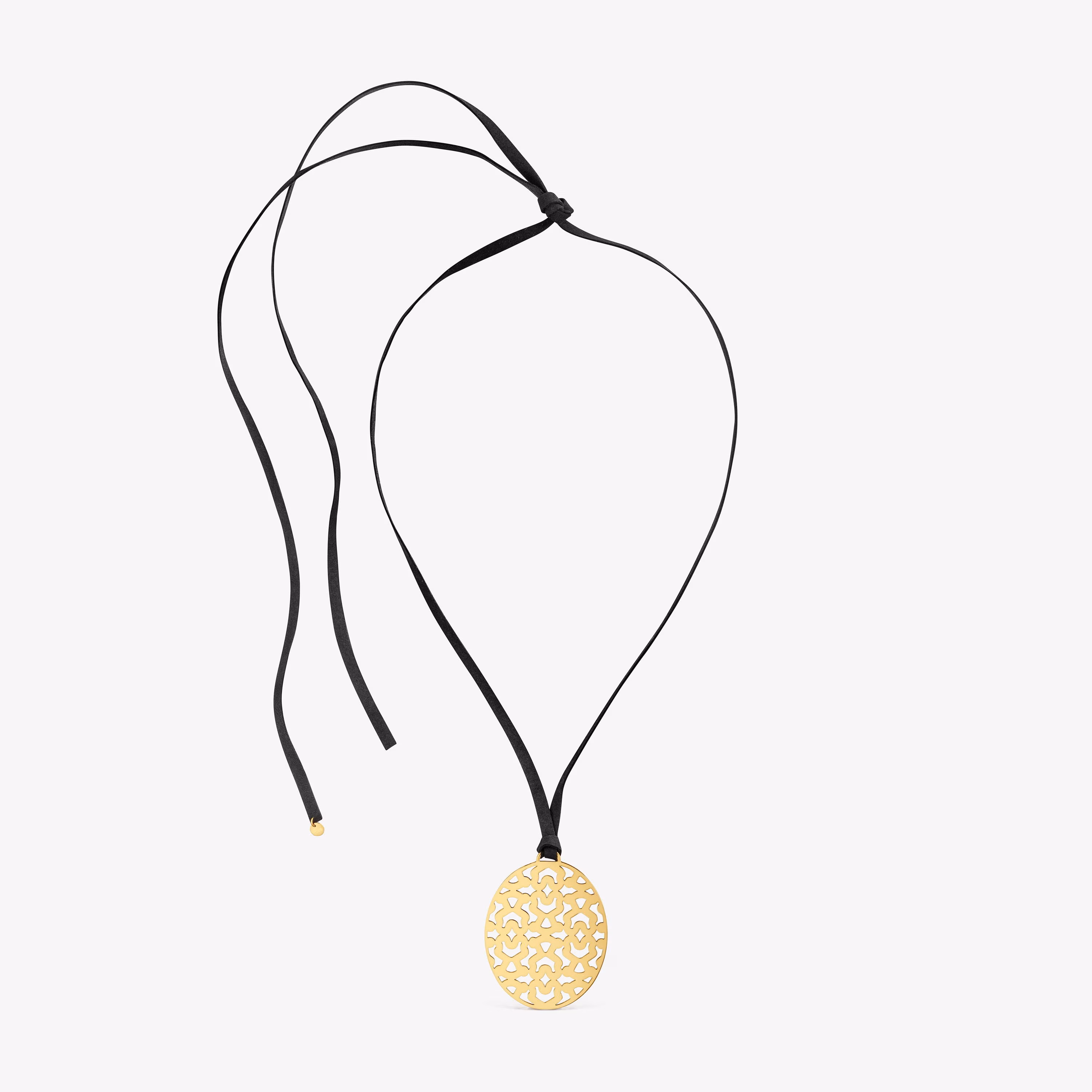 Collar largo de acero dorado 60 mm y cordón negro Kaos