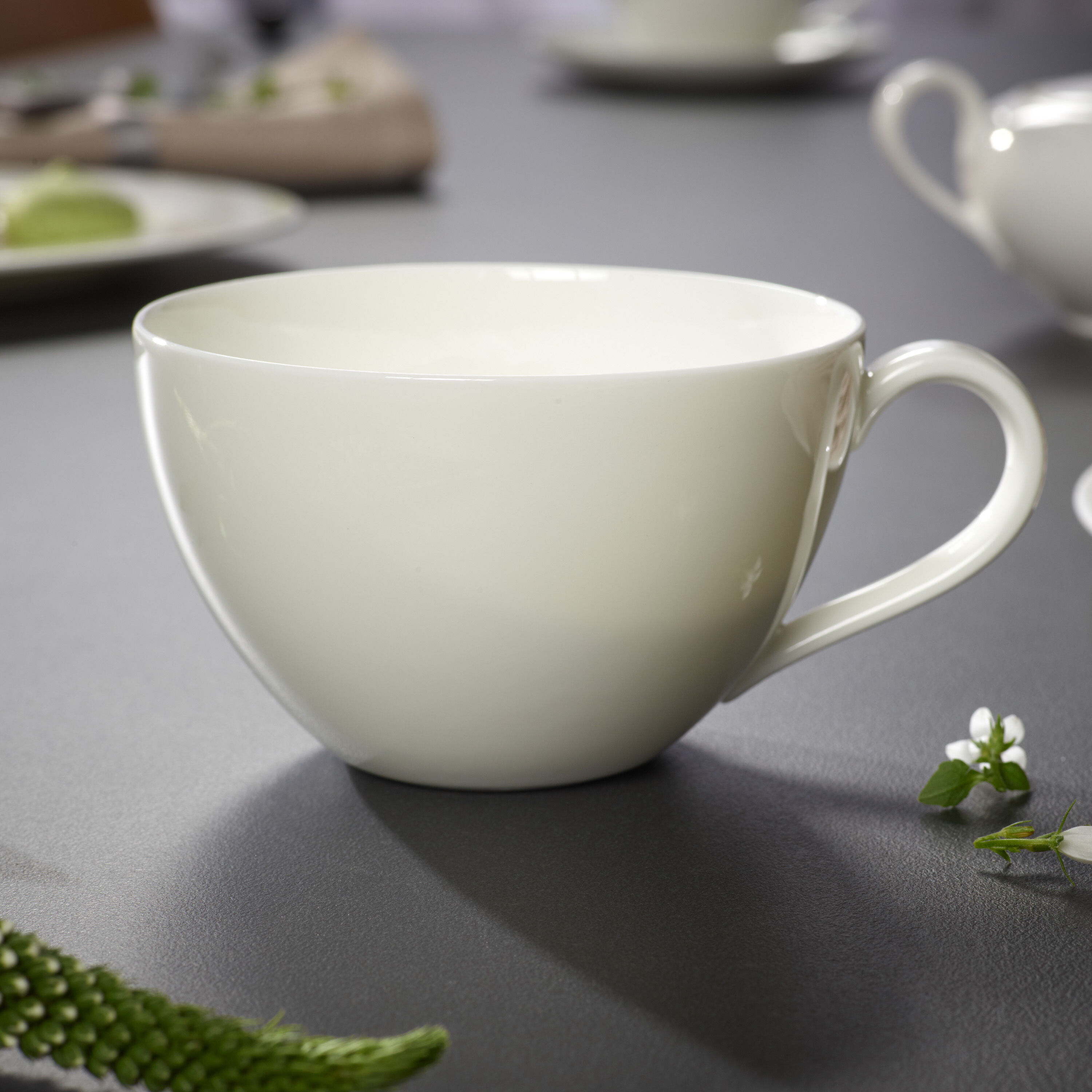 Anmut Cappuccino cup - White, 9.5 oz, Premium Bone Porcelain