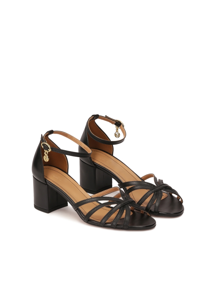 Black leather sandals with full heel