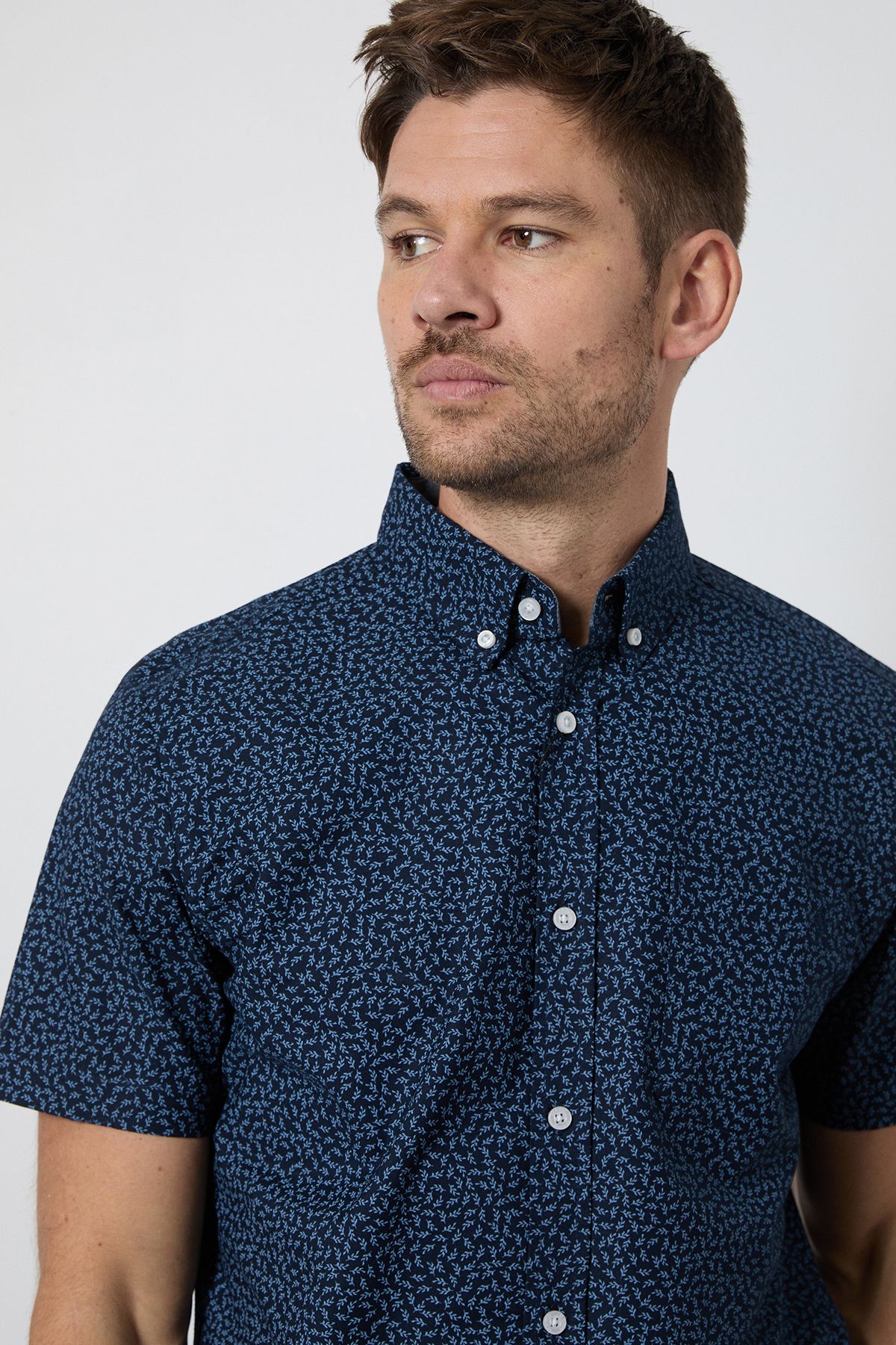 Maine Navy Floral Print Short Sleeve Shirt