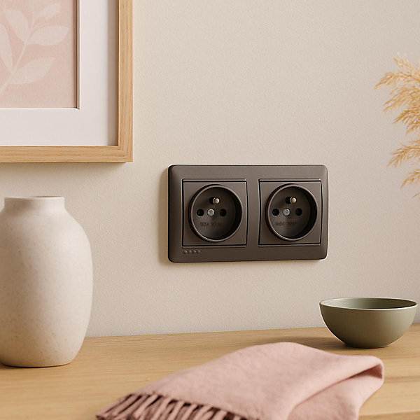 Double prise 2P T 16A 250 V noir graphite - Solera