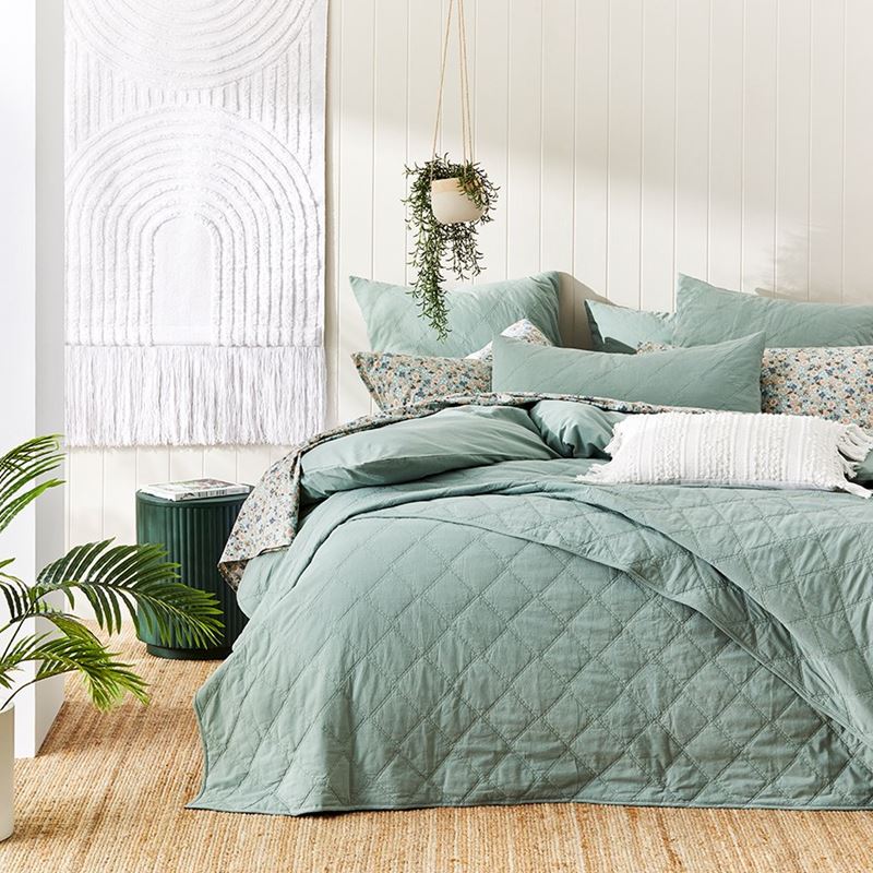 Stonewashed Cotton Gum Leaf Quilted Pillowcase