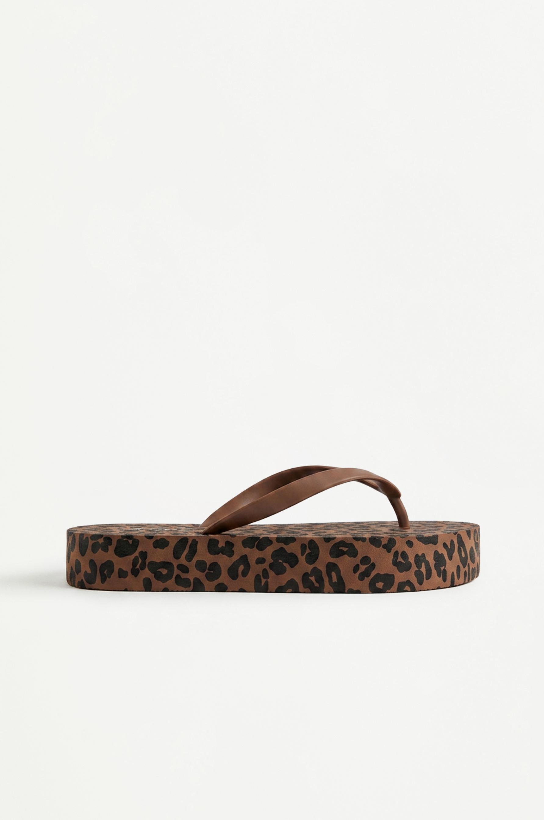 Sandalia baño animal print