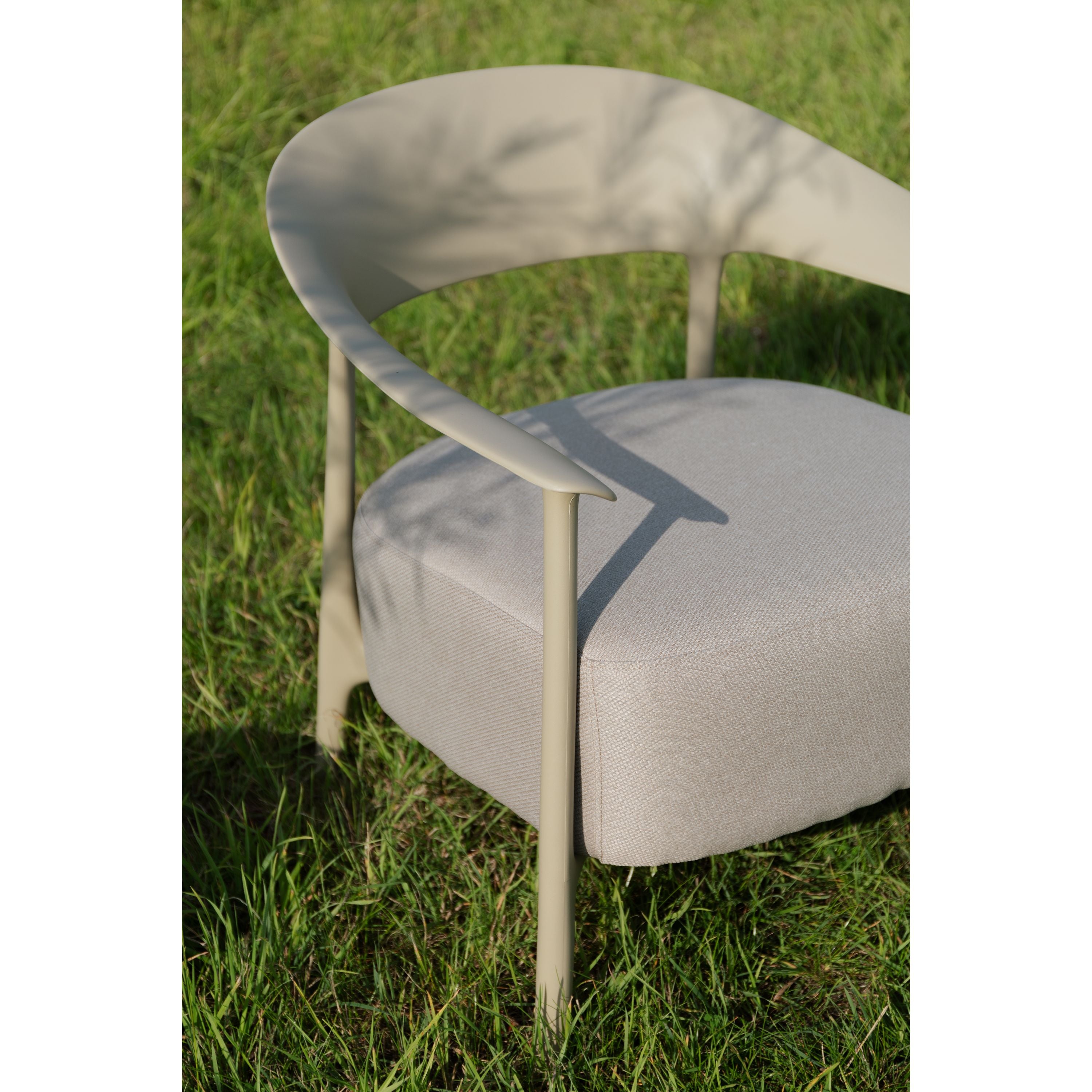 Housecraft Living Vita Lounge stoel  Tuinstoel Beige