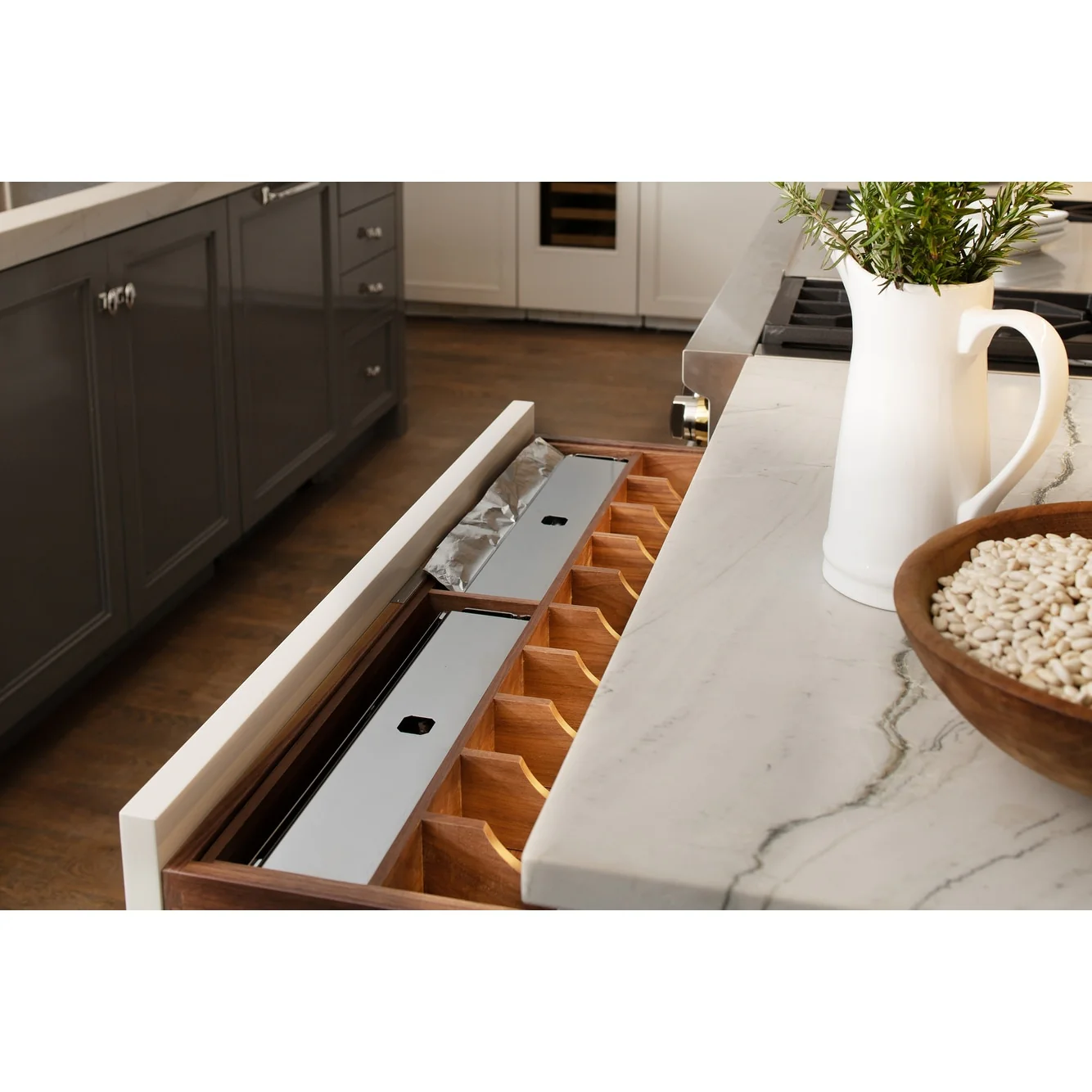 Rev-A-Shelf 4FWI-16SS-1 Classic 16 Long Stainless Steel Aluminum Foil