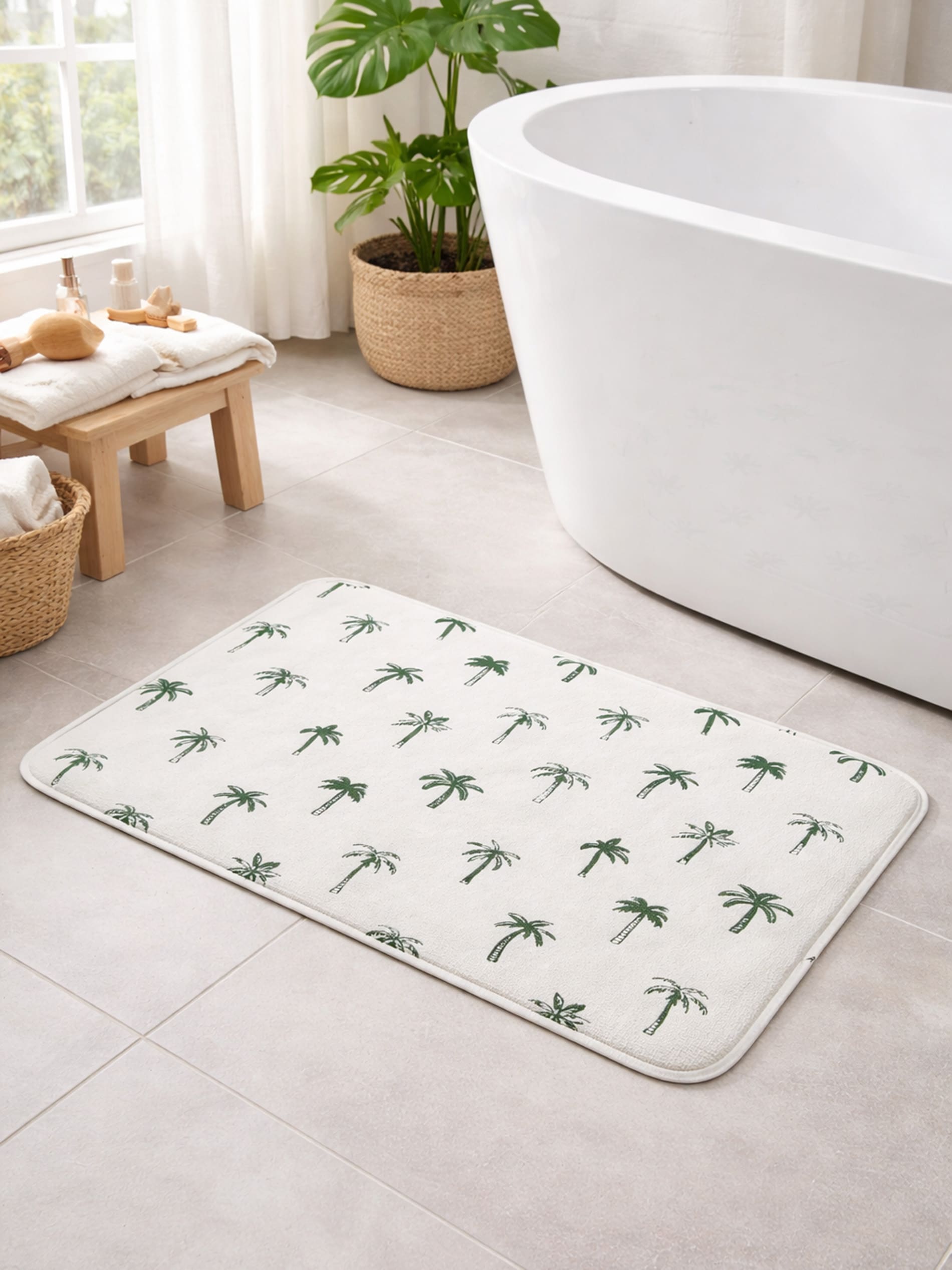 Mata łazienkowa z motywem palm