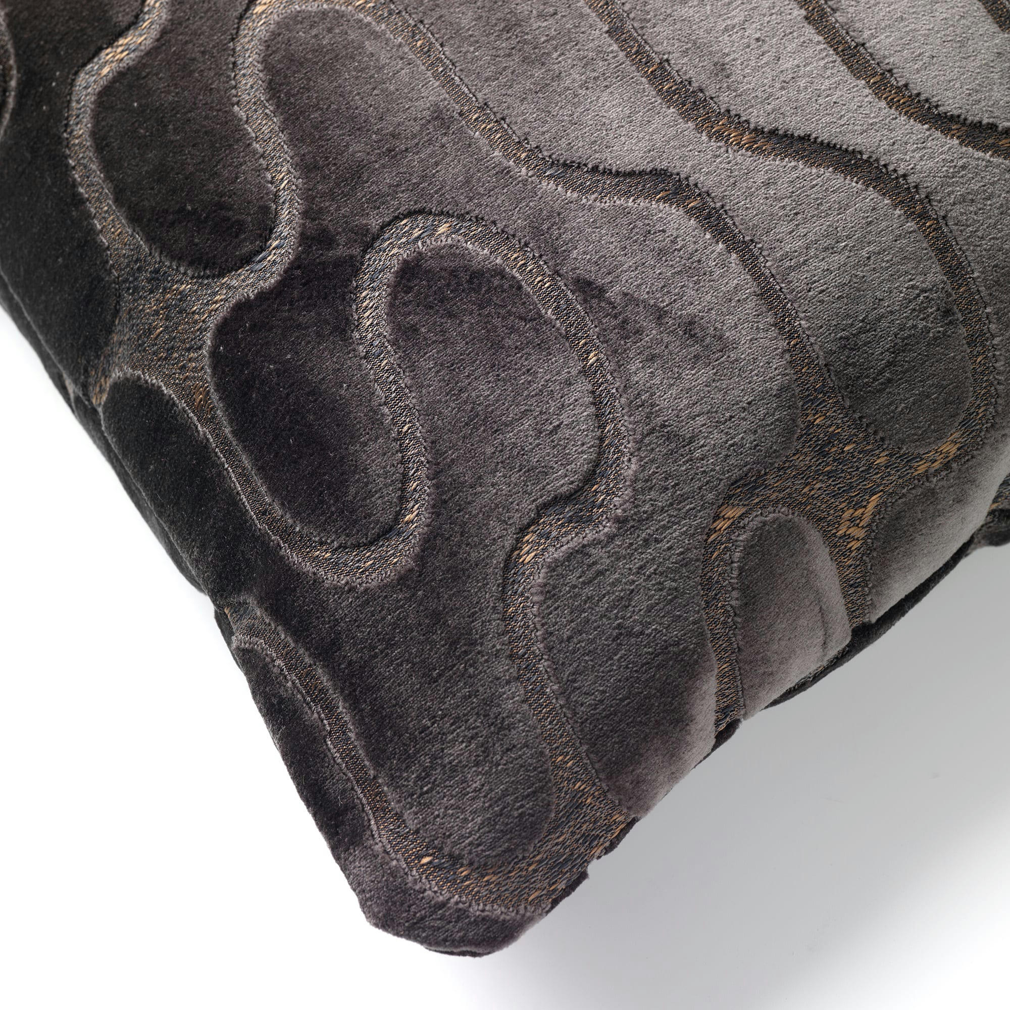 - Coussin marron en velours 45x45 cm avec motif