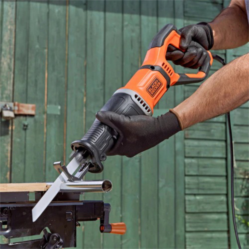 Scie sabre électrique BES301-QS 750 W BLACK DECKER