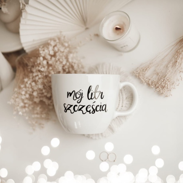 Biały kubek porcelanowy 1 litra - napis mój litr szczęścia na urodziny