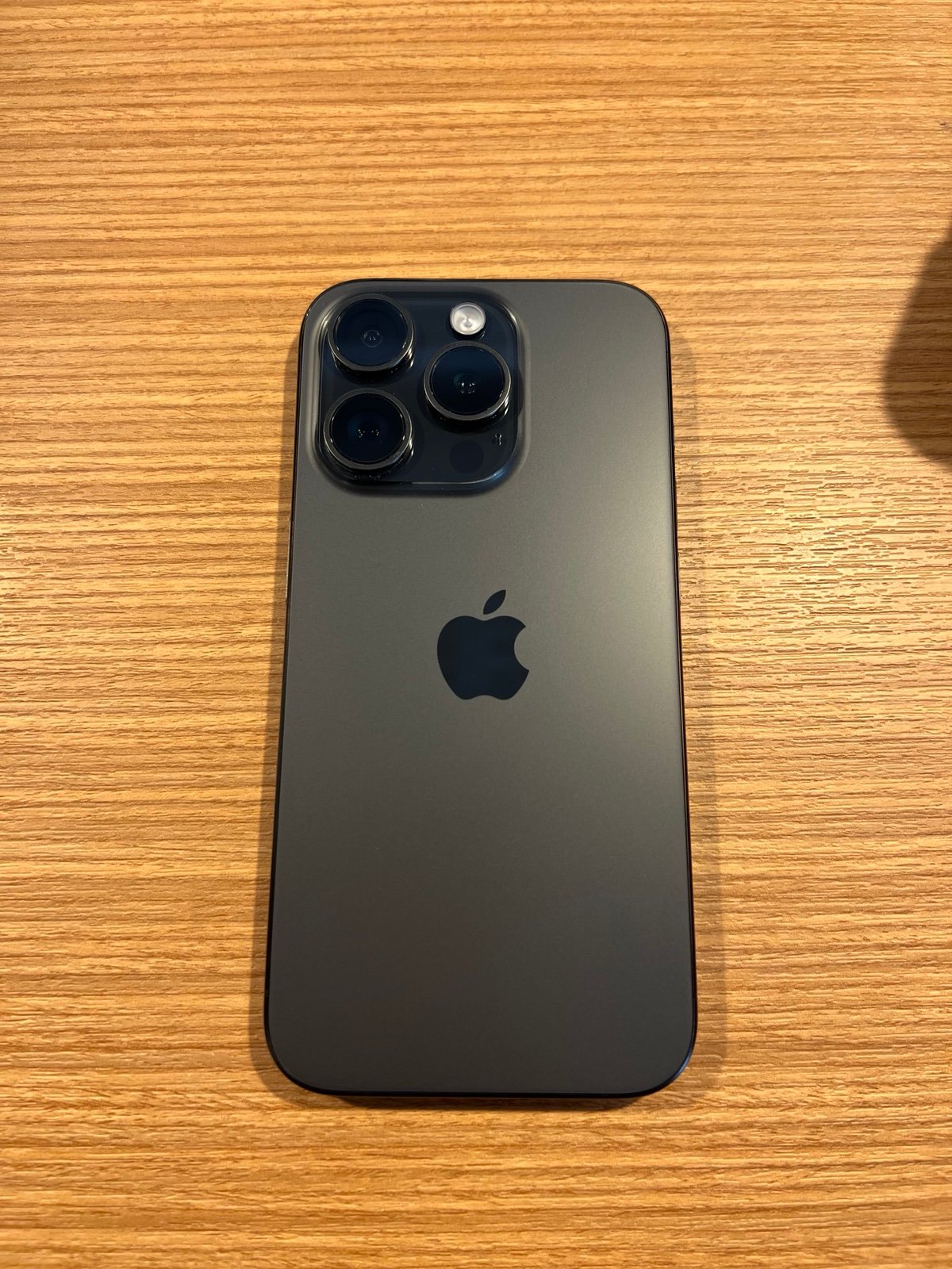 Apple iPhone 15 Pro 512gb Black Titanium UNLOCKED