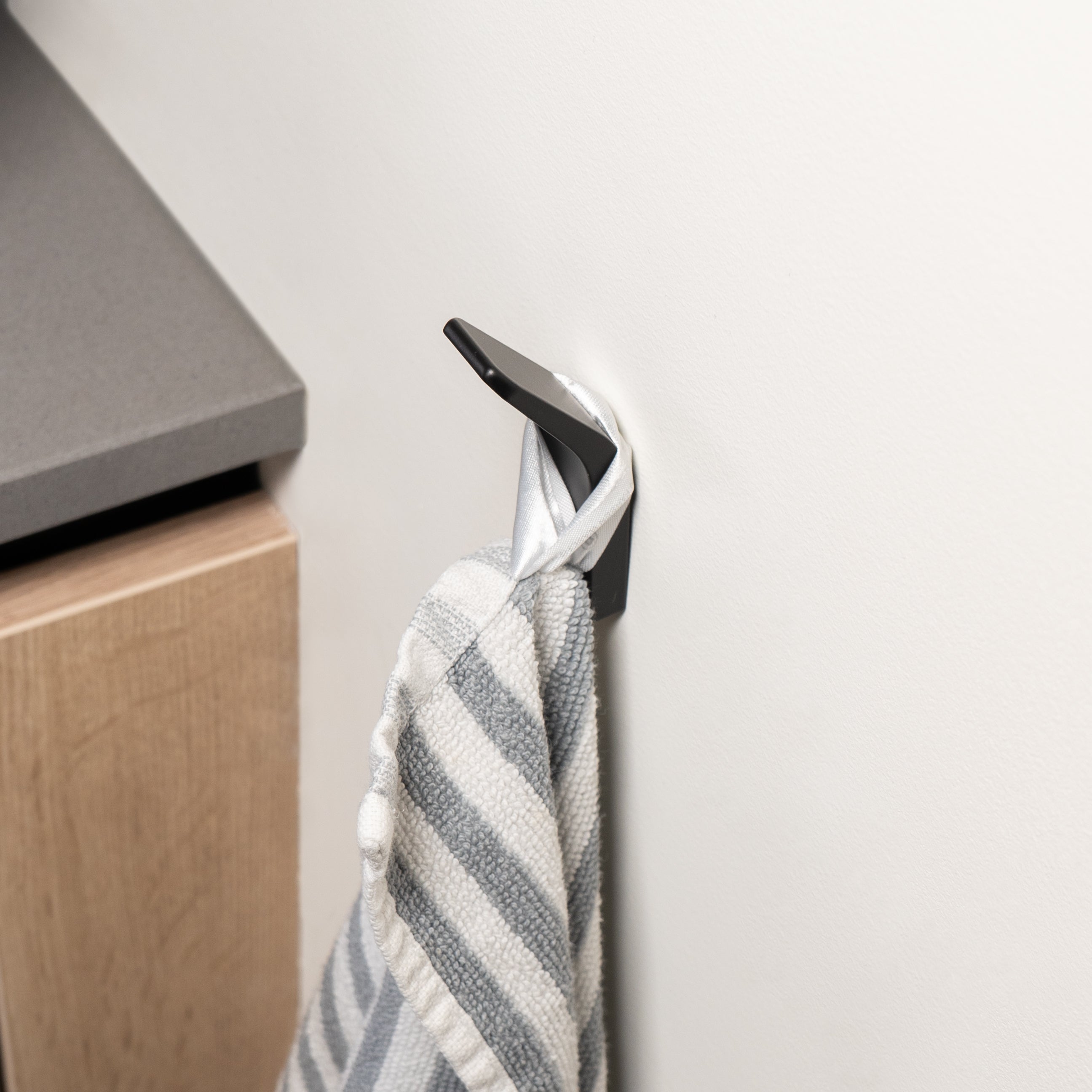 QUVIO Haakje metaal wand - Wit