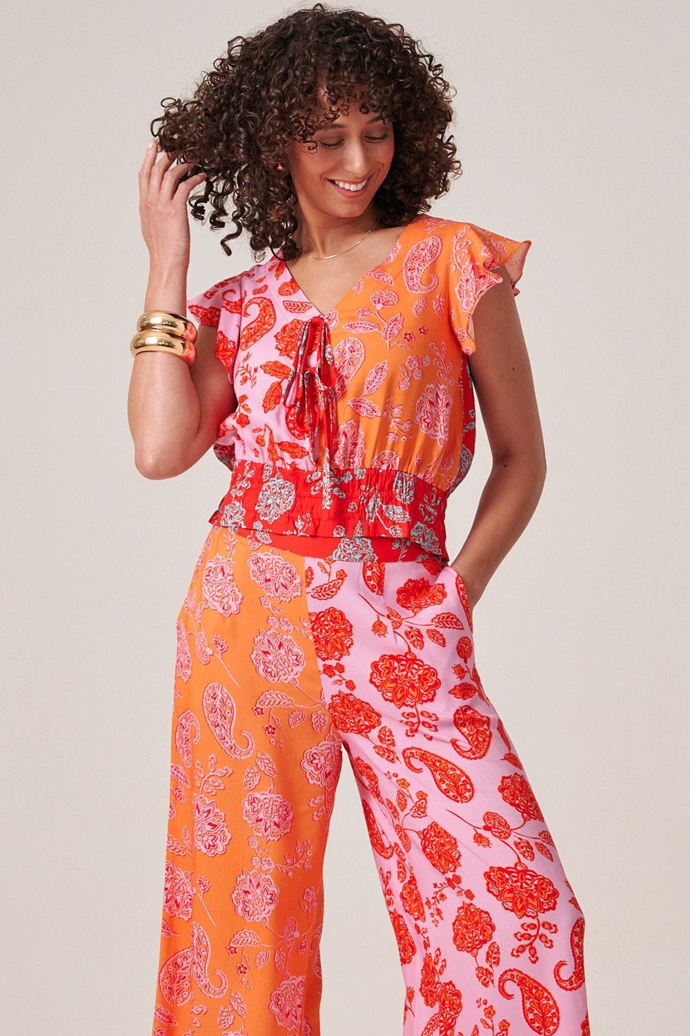 Klass. Paisley Printed Cropped Top