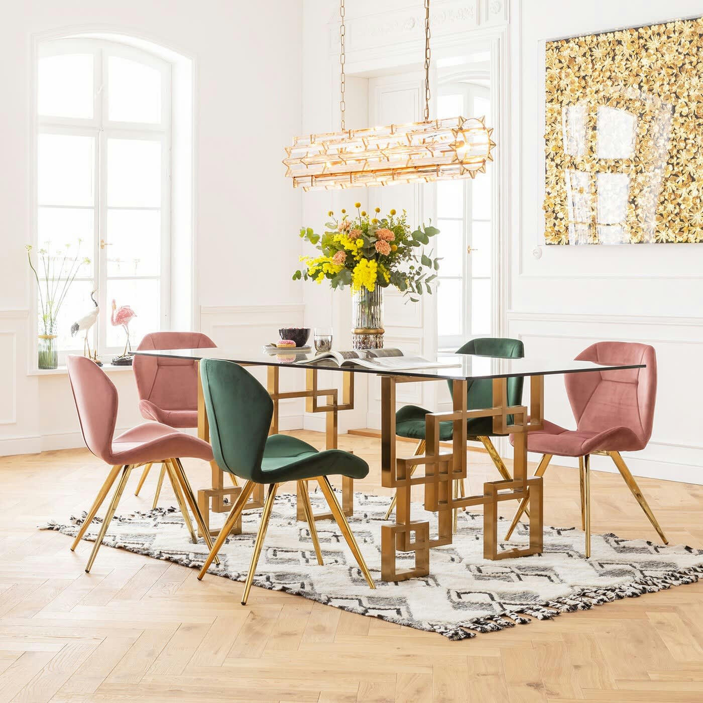 VIVA - Chaise rétro en velours rose et acier doré