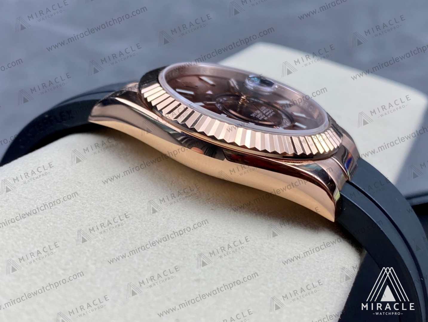 Replica Watch-ROLEX-Sky Dweller-REF.M326235-0005-ELITE CLONE-42MM