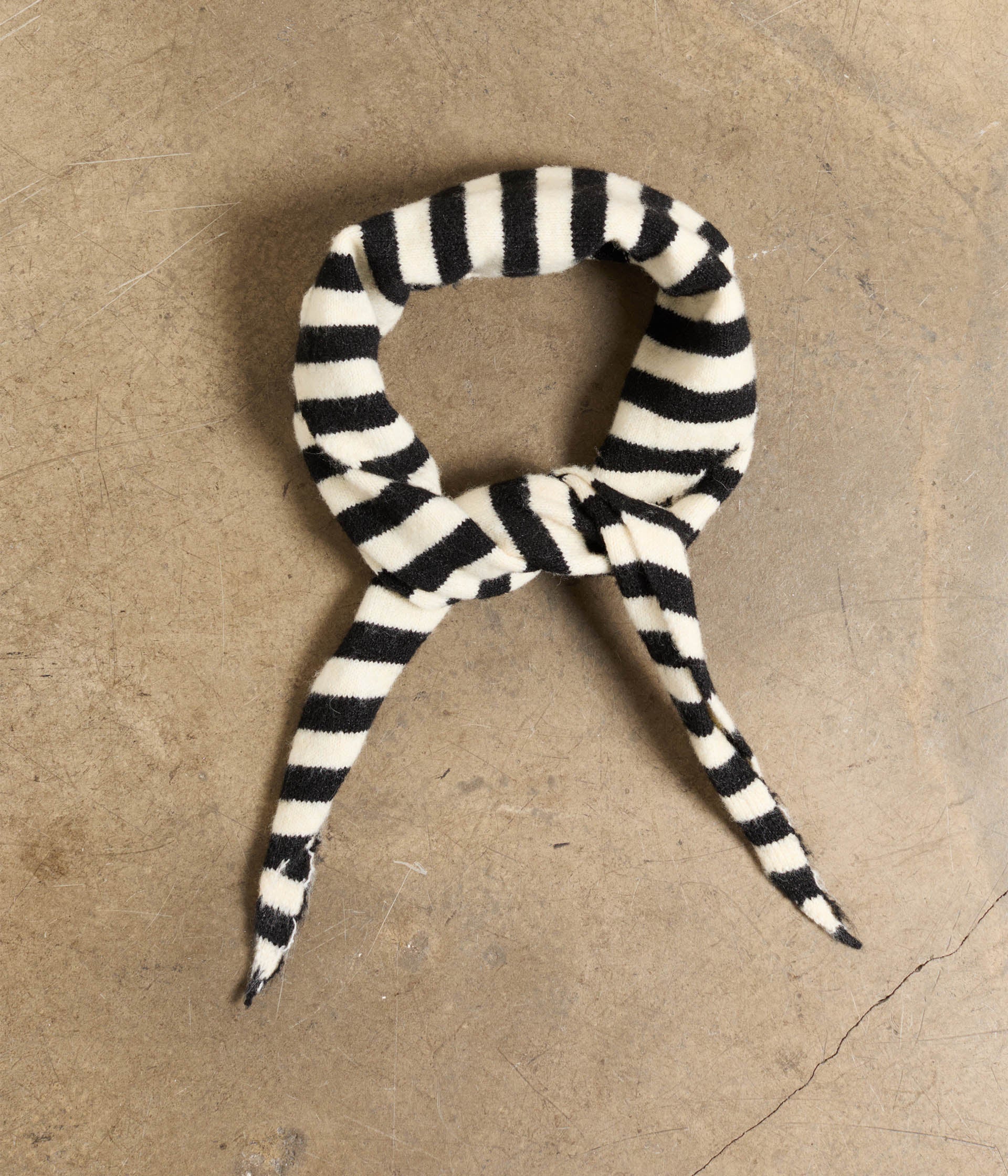 Foulard rayé noir Belle