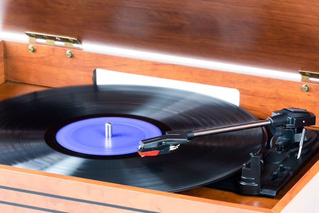 Vinyl, Turntable, Wireless Streaming CD Player in 1 Retro Music Centre