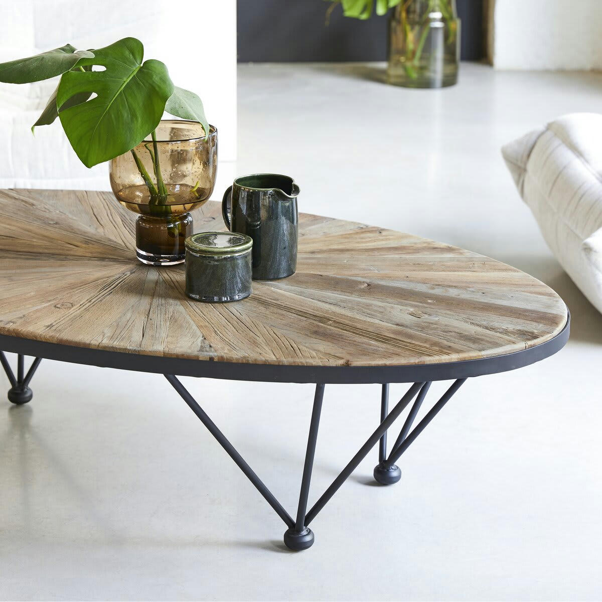 LANCELOT - Table basse en orme massif recyclé et métal
