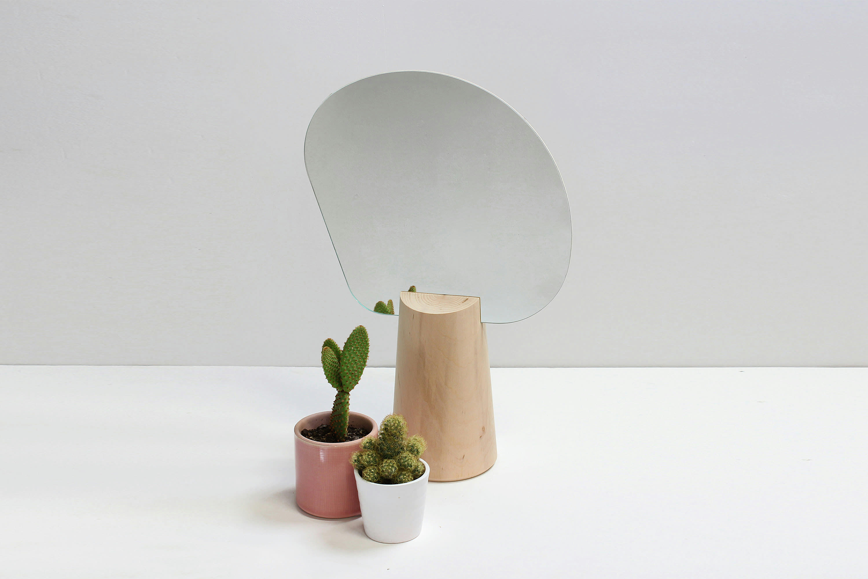 PING PONG - Miroir sur pied grand modèle