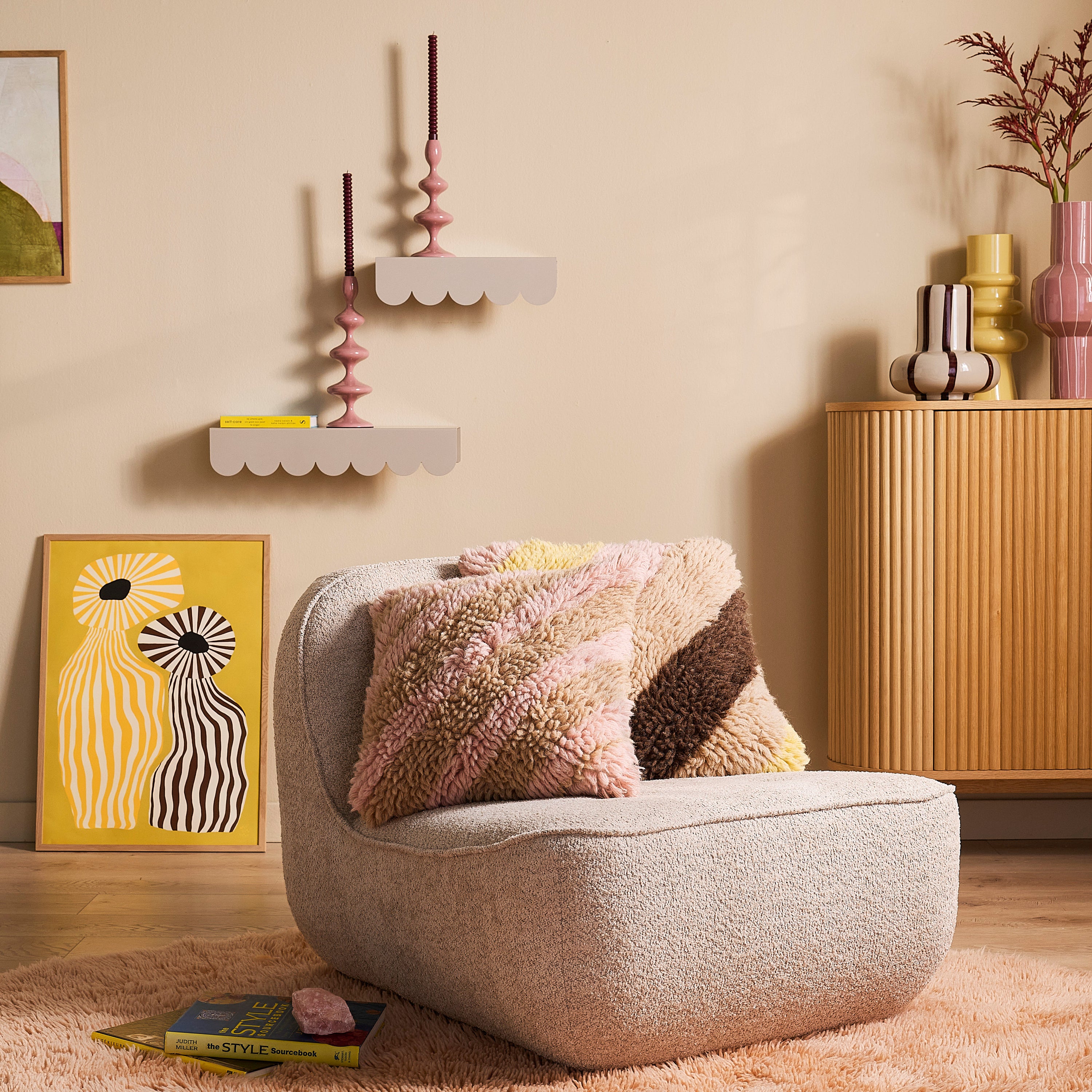 by fonQ Strippi Sierkussen 50 x 50 cm - Roze / Geel