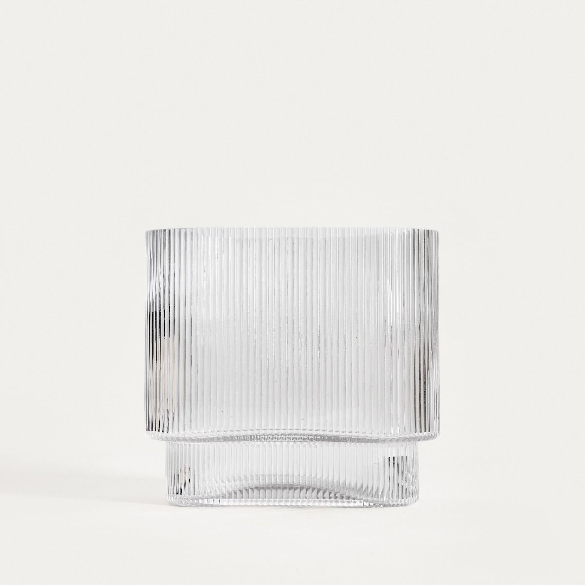 Wazon AMER szklany podłużny prążkowany transparentny 20x10x18,5 cm