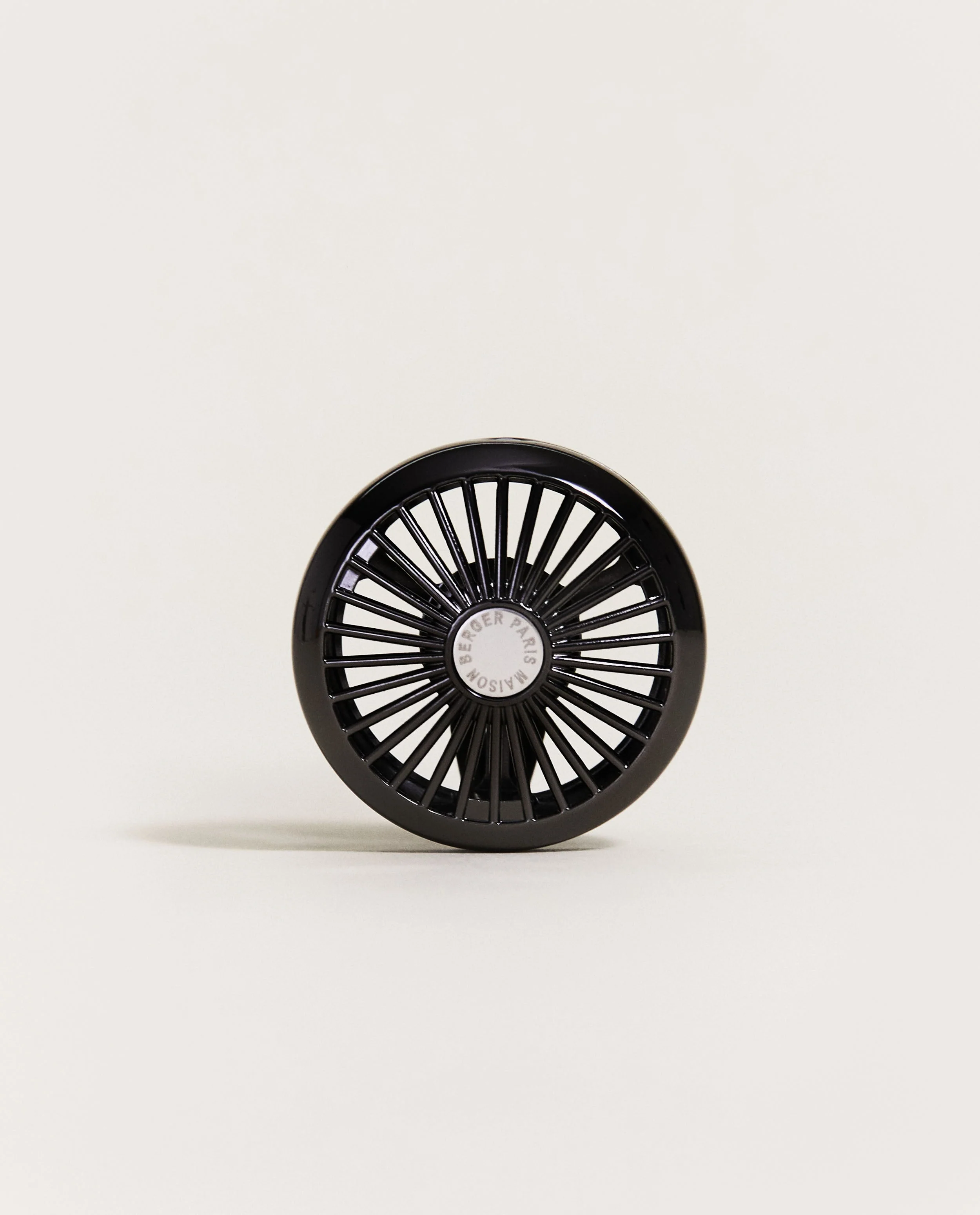 Pince Diffuseur voiture Car Wheel Noire