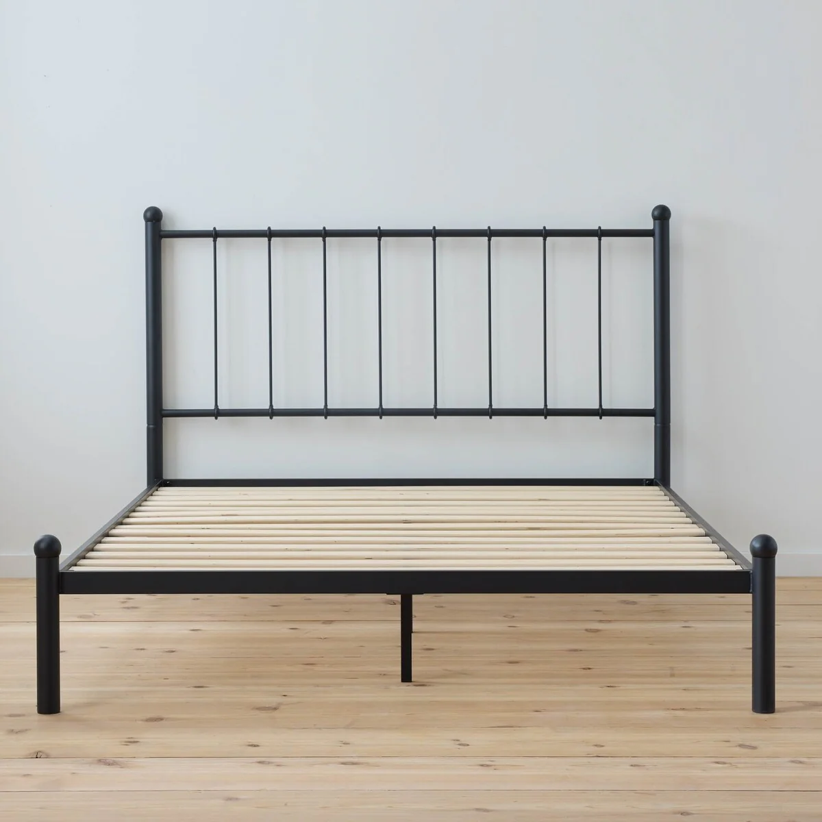 Brookside Phoebe Metal Platform Bed with Vertical Bar Metal Headboard and Round Accents