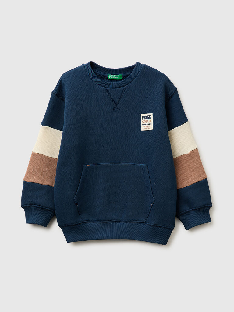 Closed color block sweatshirt