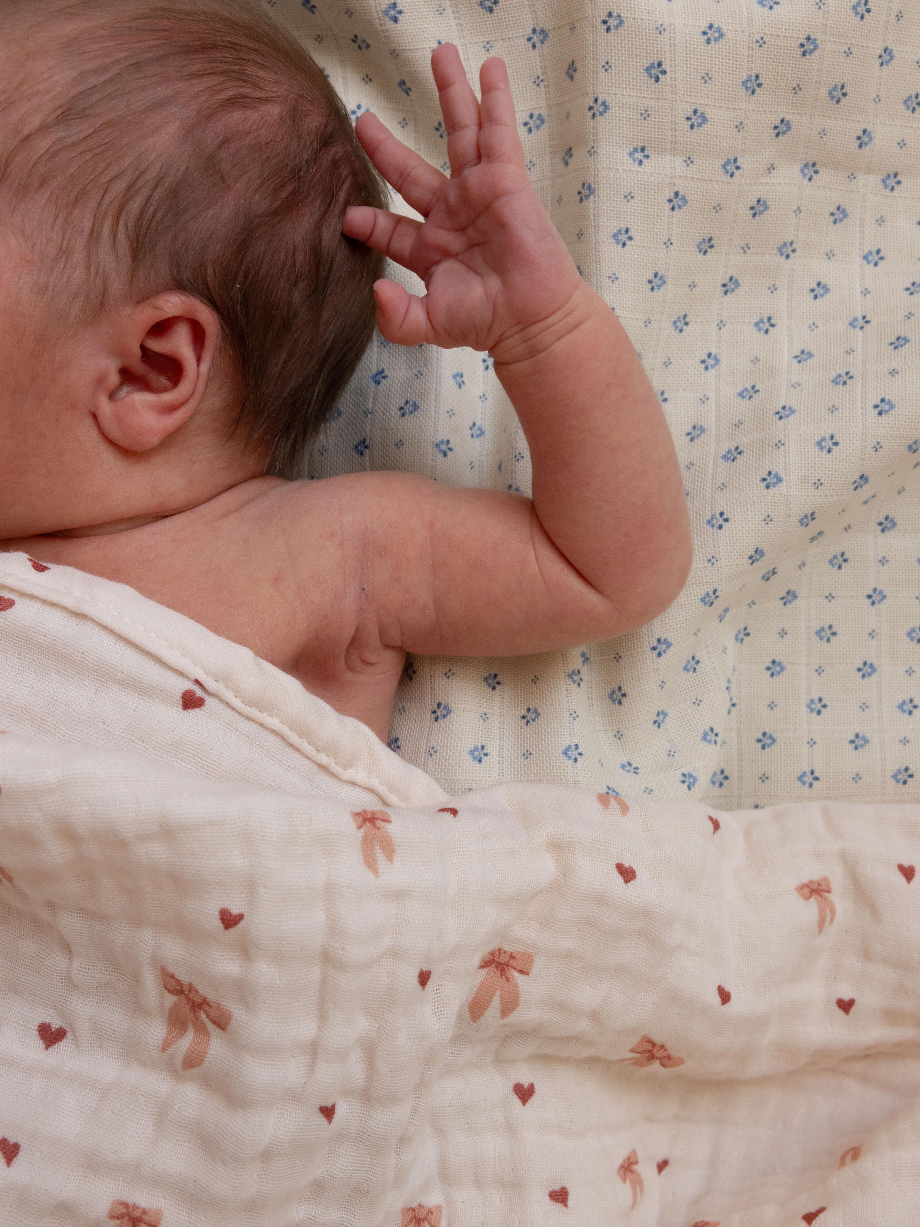 Babydecke Bows aus Bio-Baumwolle