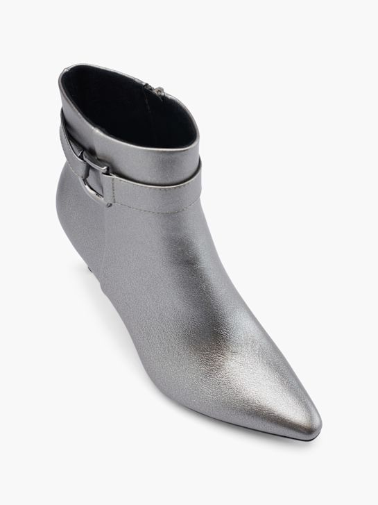 Classic ankle boot