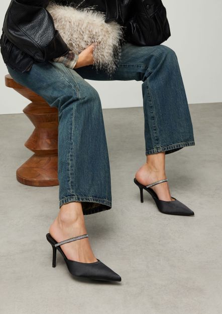 Zwarte pumps met strass bandje