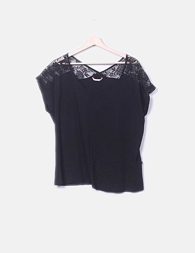 Camaïeu Black t-shirt with lace