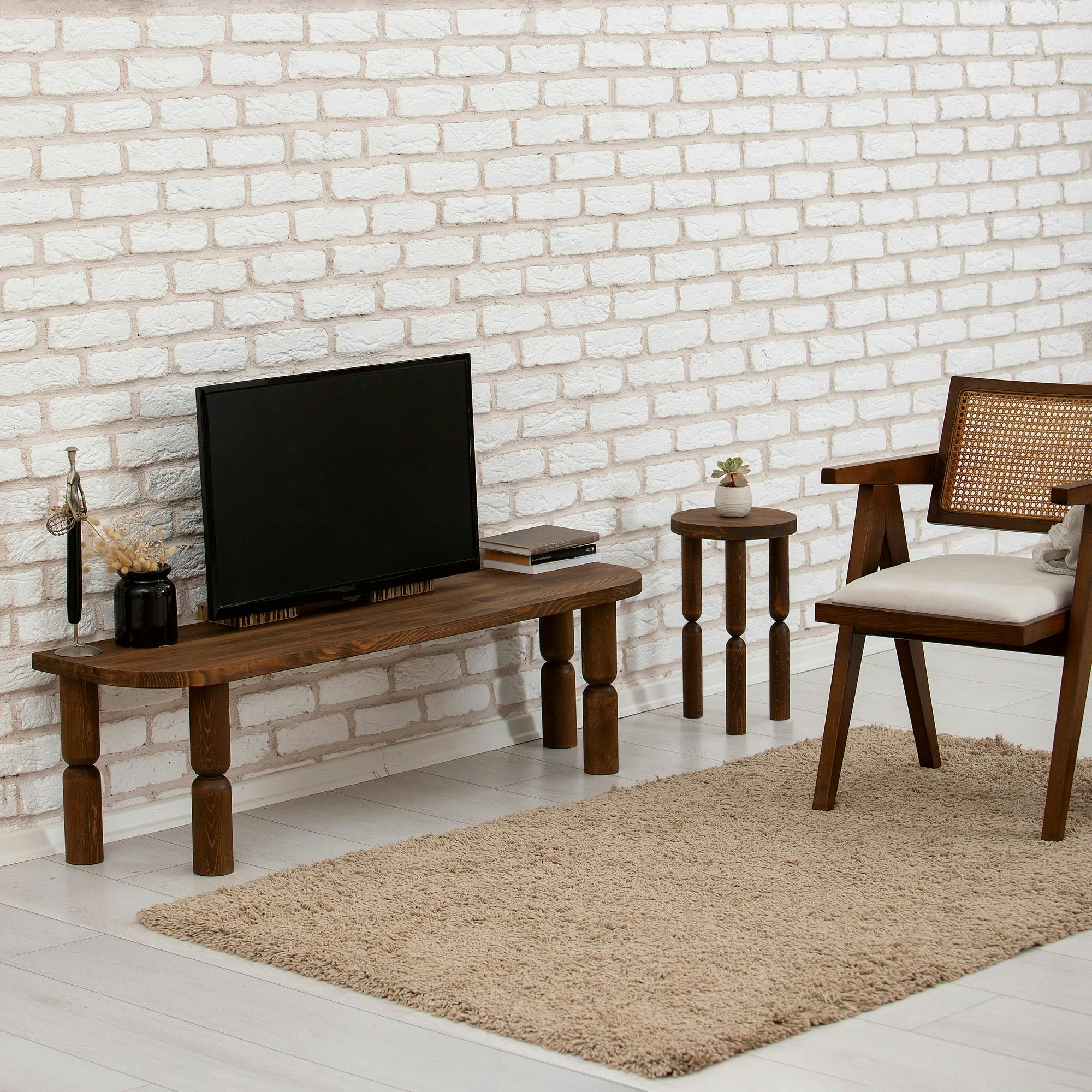Banc TV en bois brun - pieds tournés, 140 cm BOMA