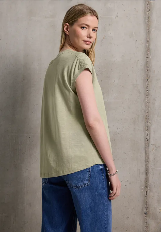 T-Shirt mit Schulterdetail